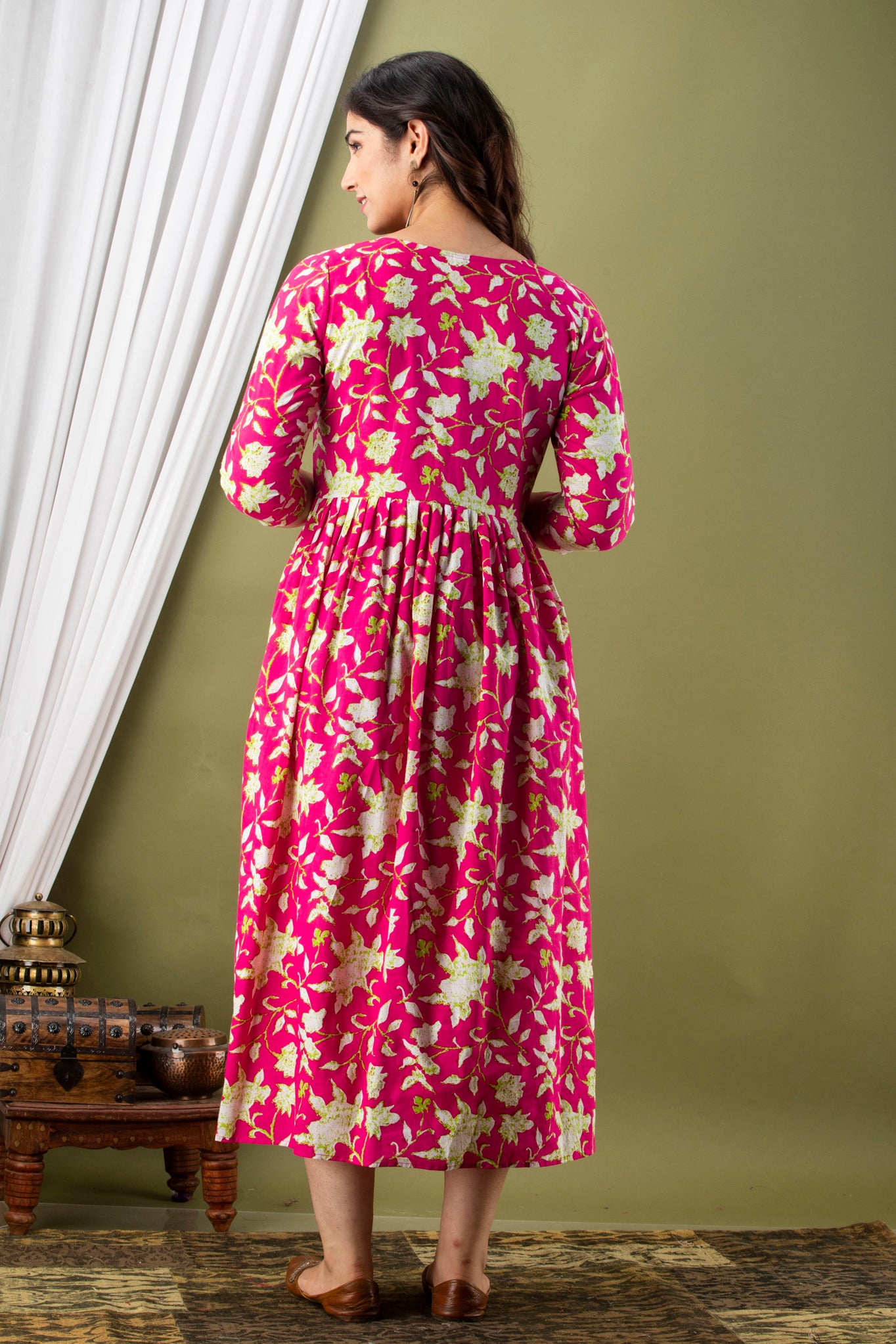 Majestic divas Cotton Rani Pink Bold Floral Allover Printed Maternity Feeding Kurta Dress with Dual Zippers