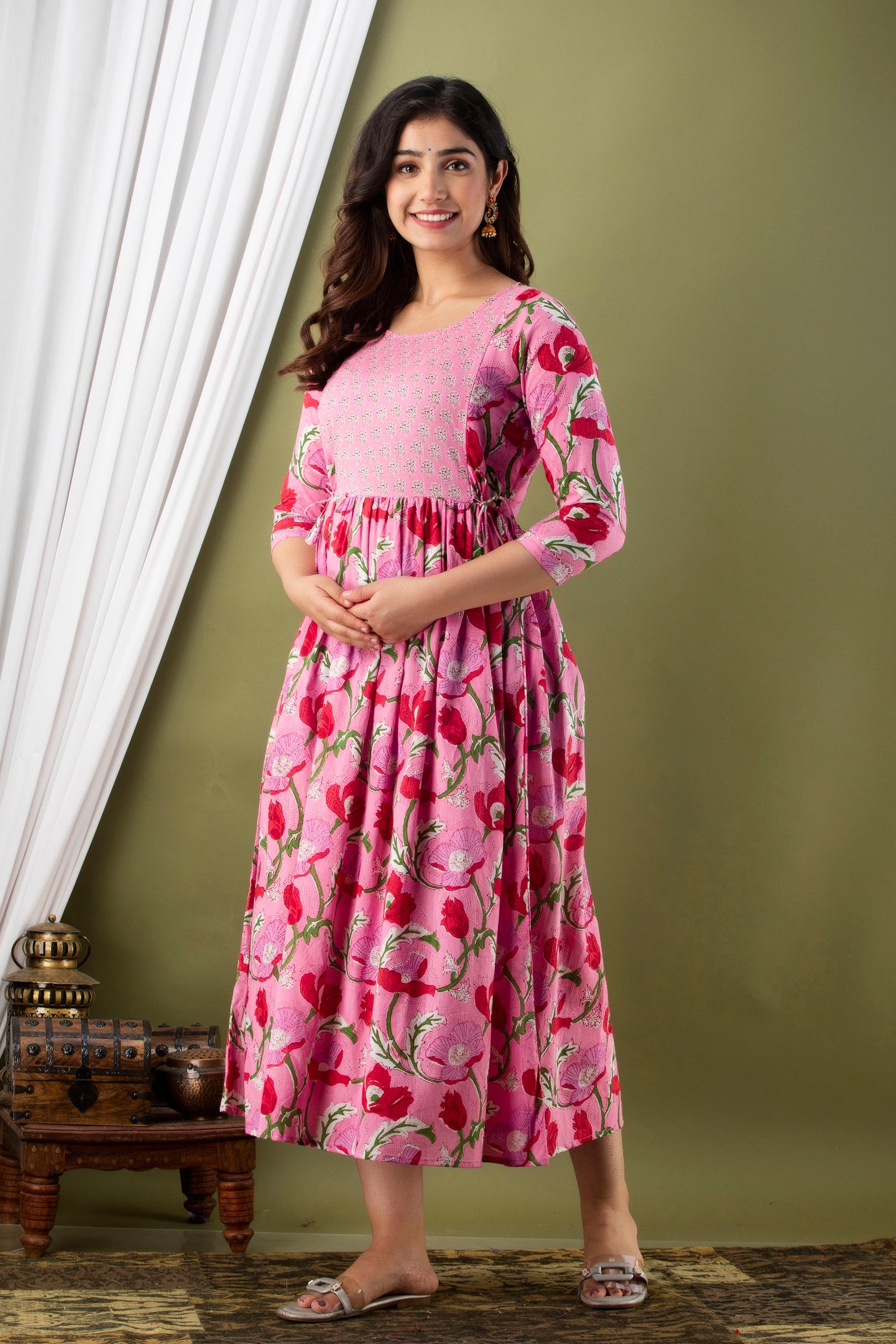 Majestic divas Cotton Pink Floral Jaal Printed Maternity Feeding Kurta Dress with Dual Zippers Main image