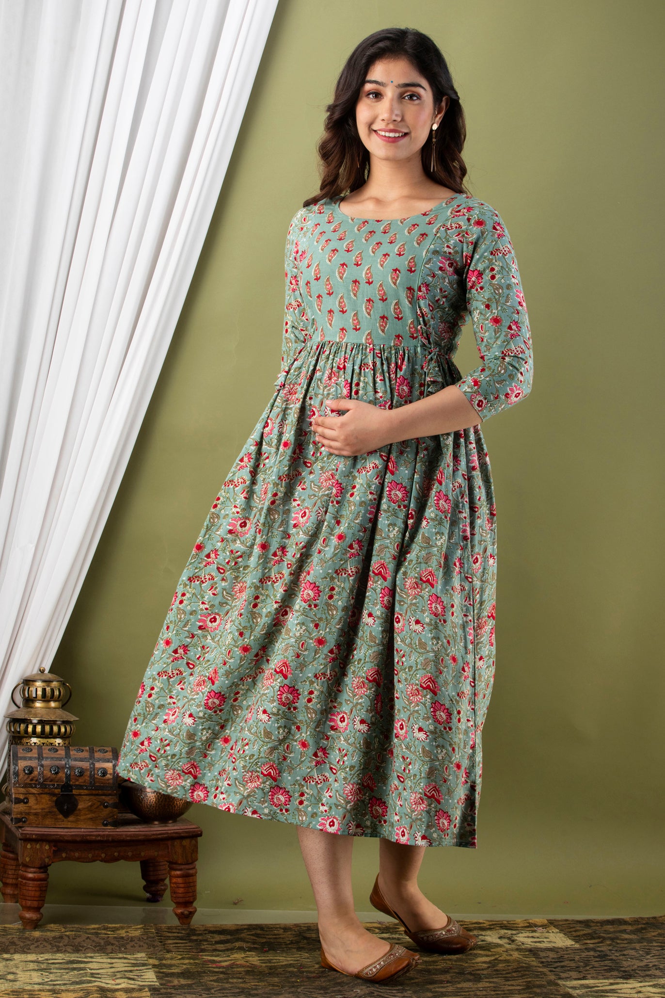 Majestic divas Cotton Olive Green Floral Buta Printed Maternity Feeding Kurta Dress with Dual Zippers