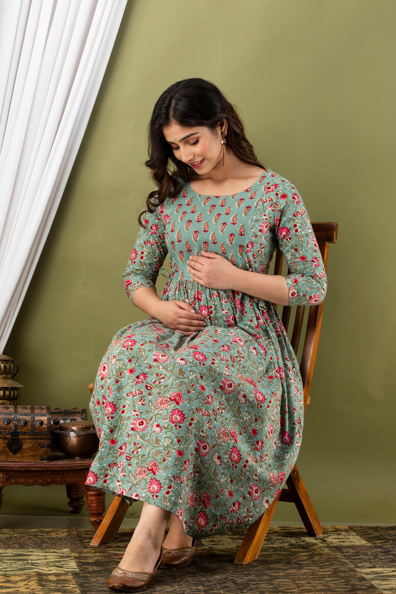Majestic divas Cotton Olive Green Floral Buta Printed Maternity Feeding Kurta Dress with Dual Zippers