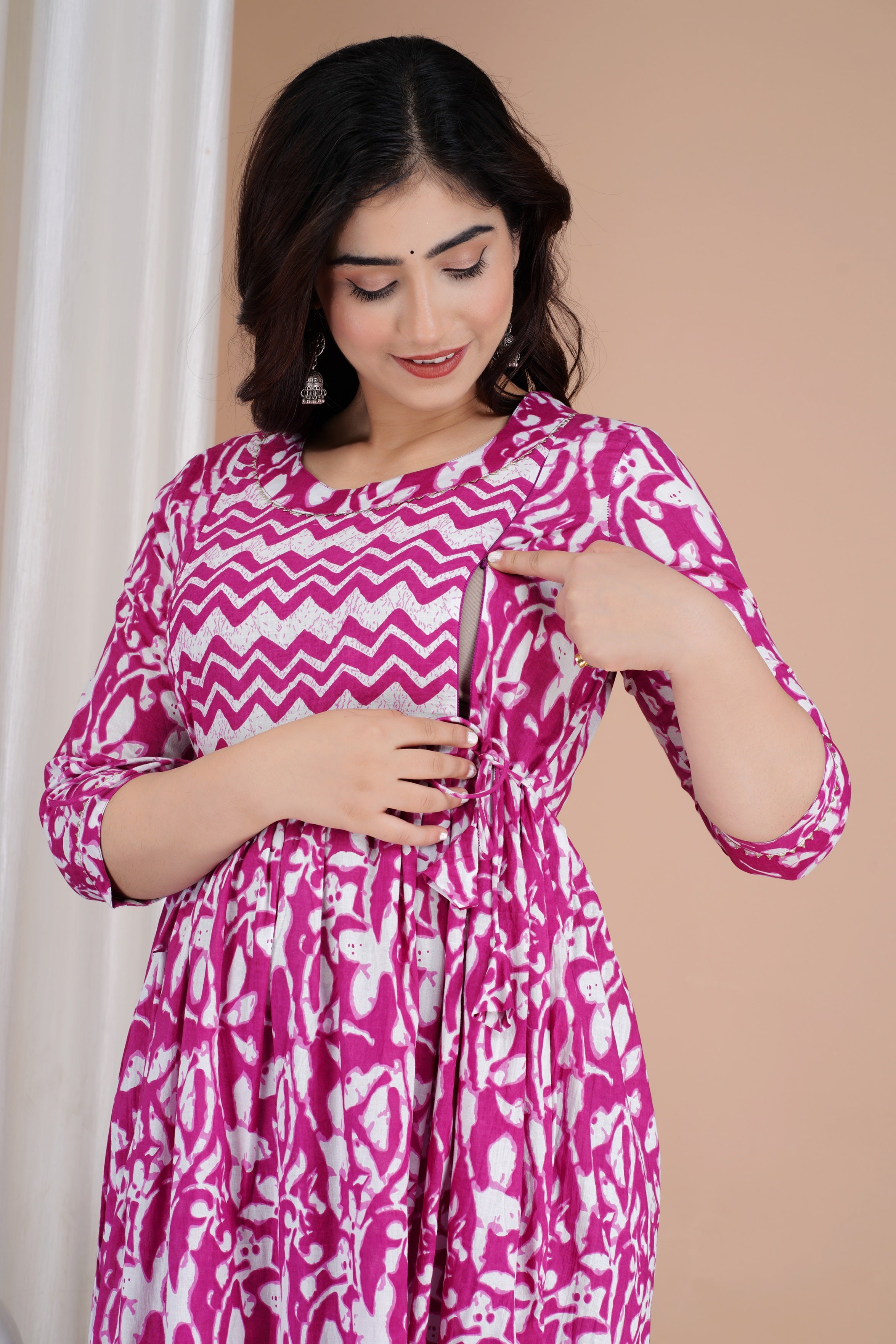 Majestic divas Cotton Pink Abstract Floral Printed Maternity Feeding Kurta Dress with Dual Zippers Secondary image