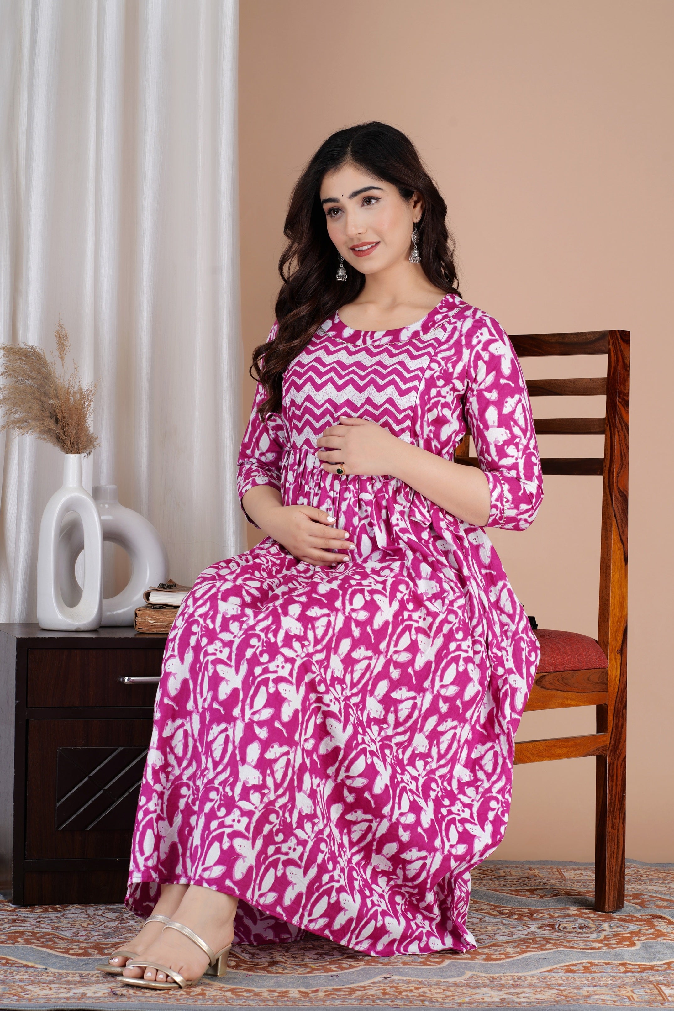 Majestic divas Cotton Pink Abstract Floral Printed Maternity Feeding Kurta Dress with Dual Zippers Main image