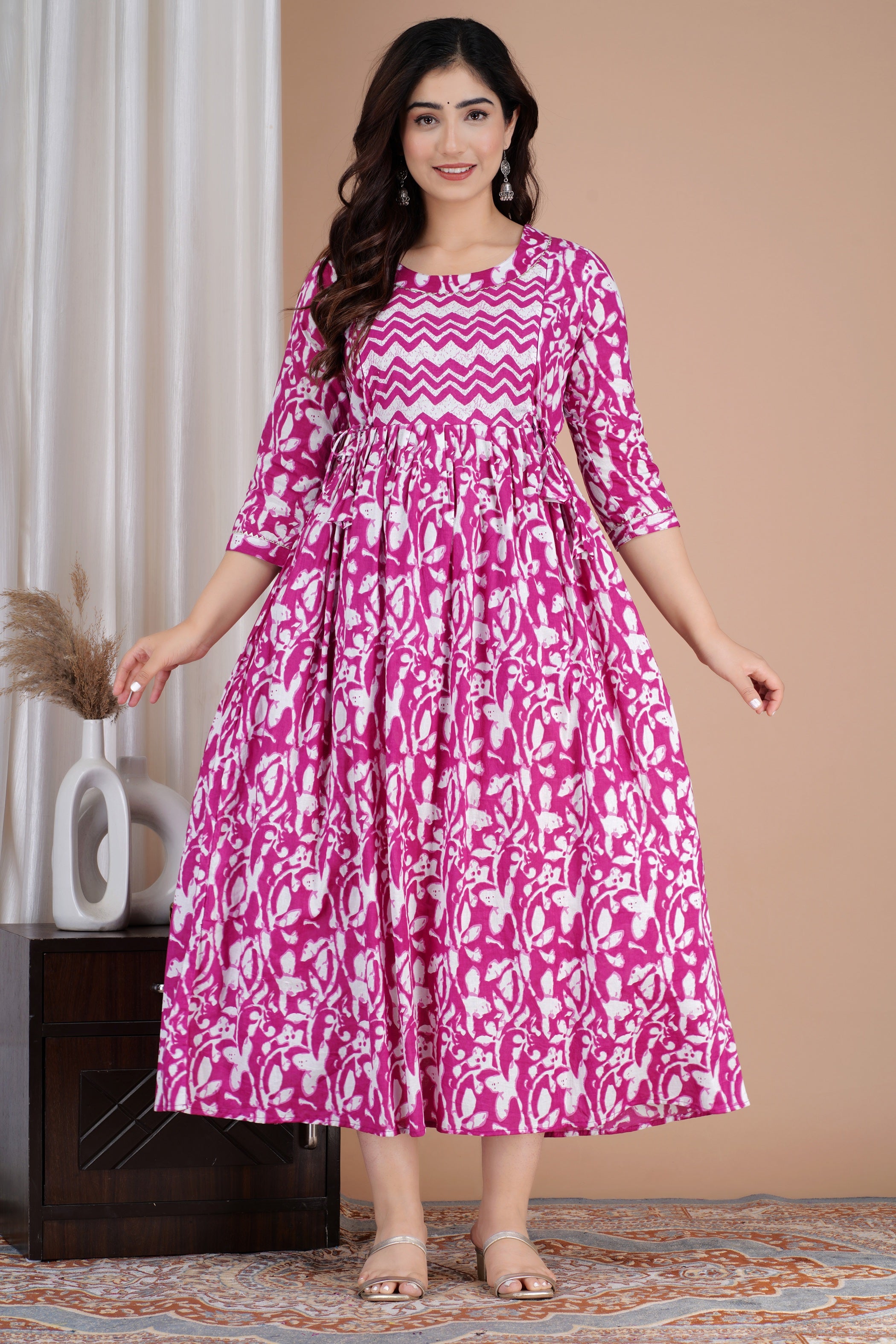 Majestic divas Cotton Pink Abstract Floral Printed Maternity Feeding Kurta Dress with Dual Zippers