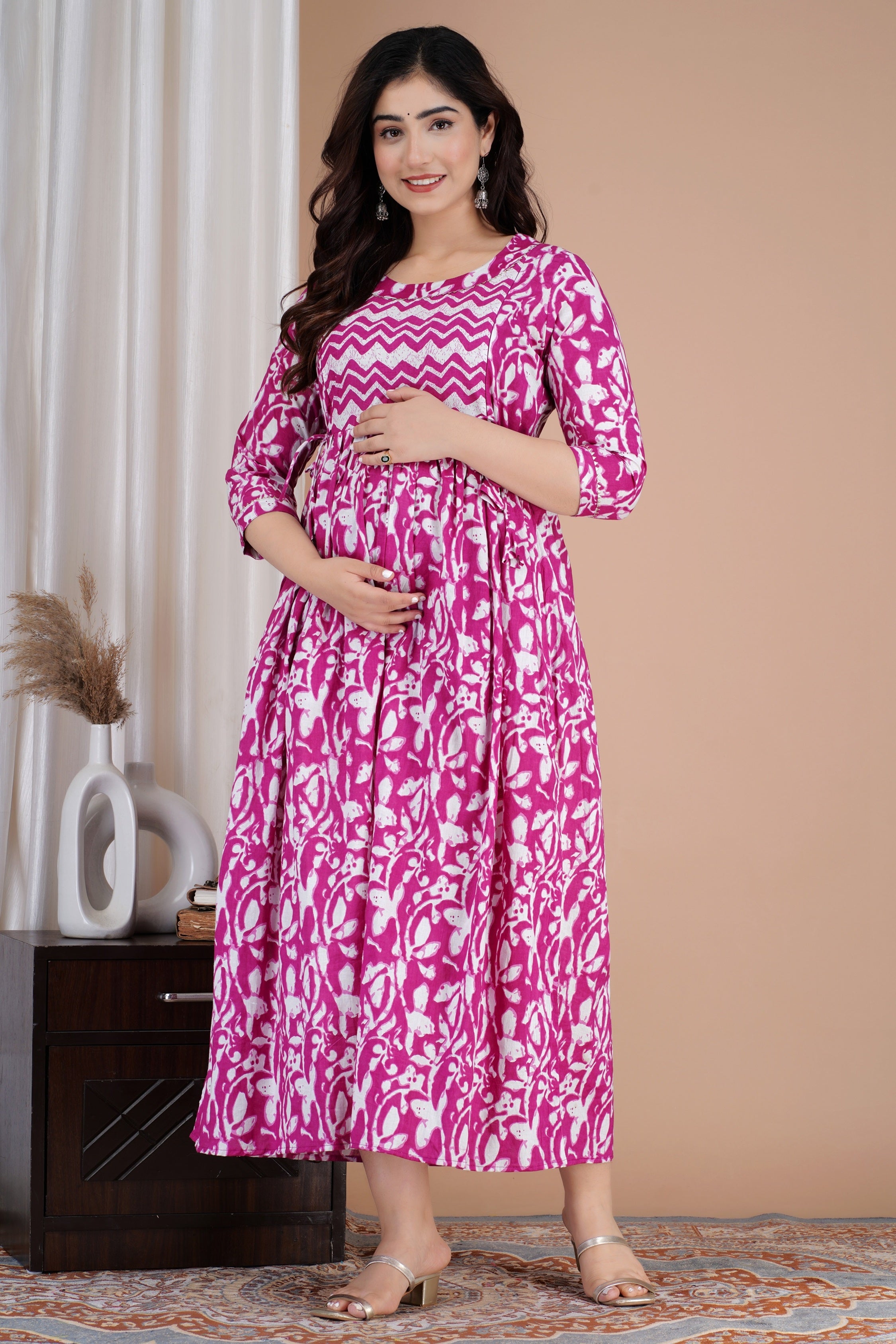 Majestic divas Cotton Pink Abstract Floral Printed Maternity Feeding Kurta Dress with Dual Zippers