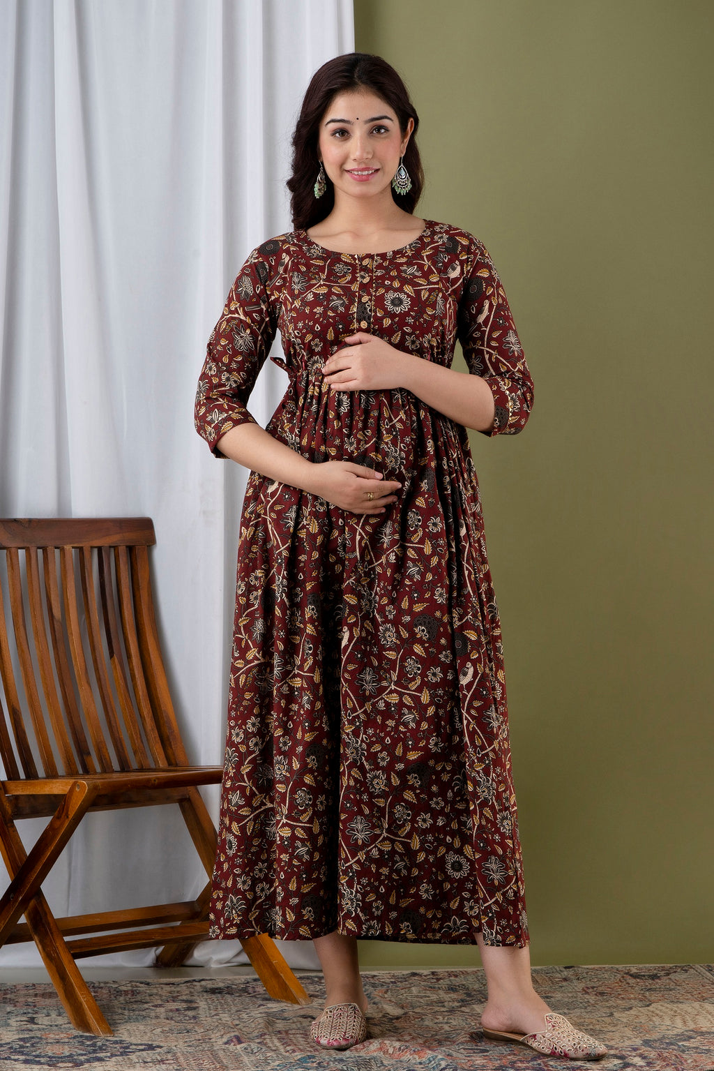 Majestic divas Cotton Maroon Floral & Bird Printed Maternity Feeding Kurta Dress with Dual Zippers