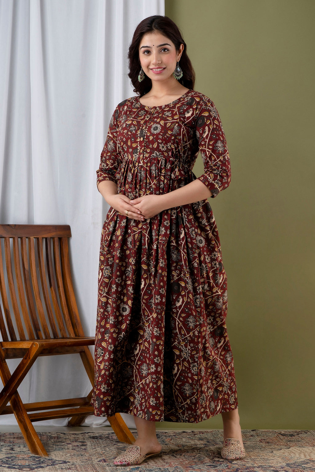 Majestic divas Cotton Maroon Floral & Bird Printed Maternity Feeding Kurta Dress with Dual Zippers