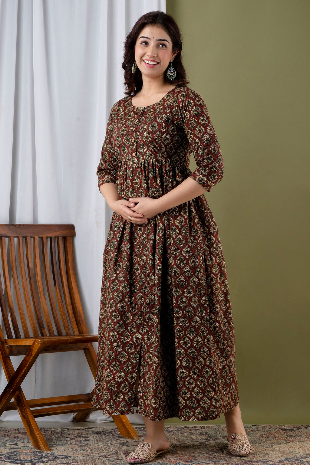 Majestic divas Cotton Maroon Heart Motif Printed Maternity Feeding Kurta Dress with Dual Zippers