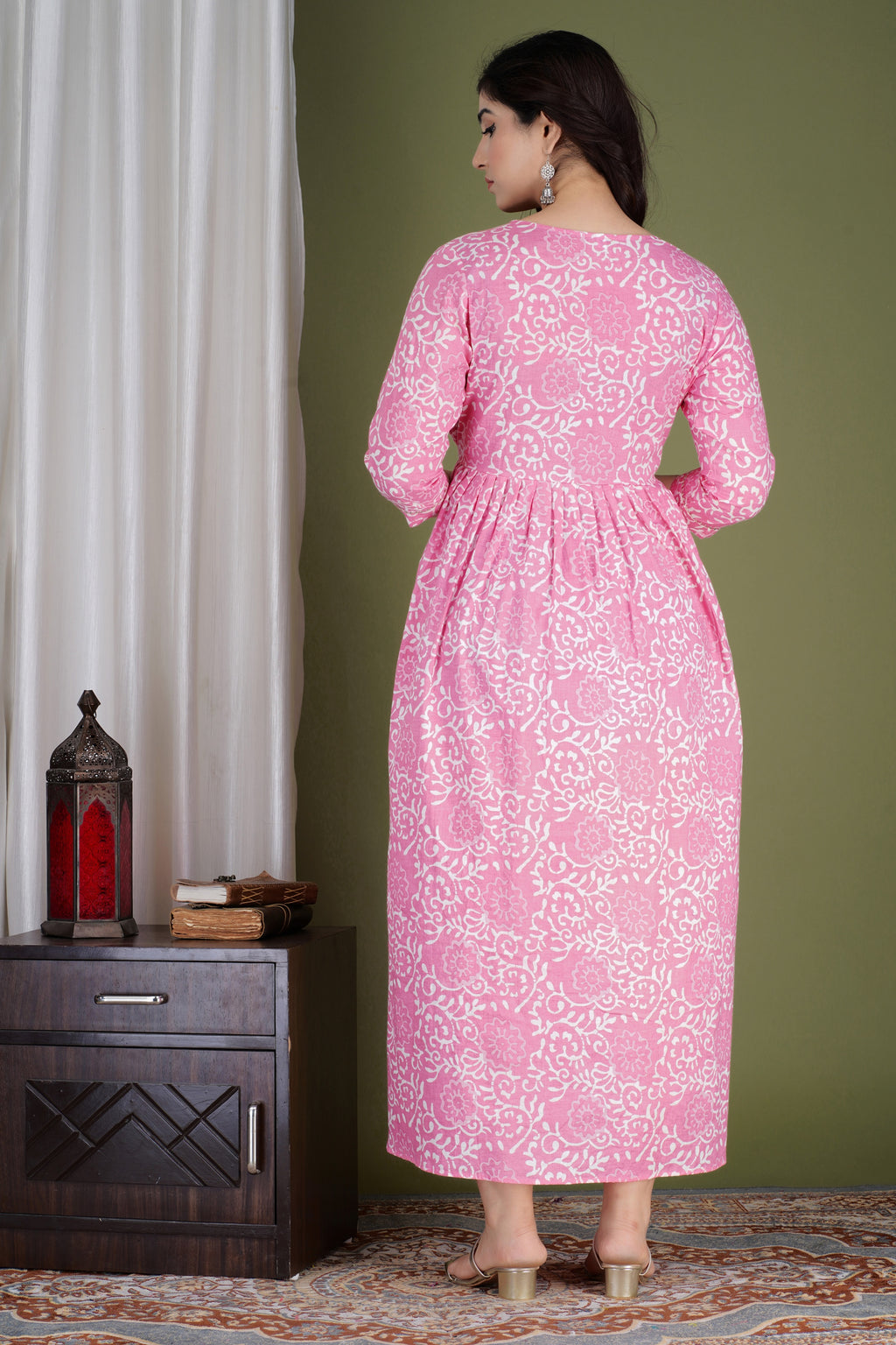 Majestic divas Cotton Pink Floral & Ikat Printed Maternity Feeding Kurta Dress with Dual Zippers & Side Tie-Up
