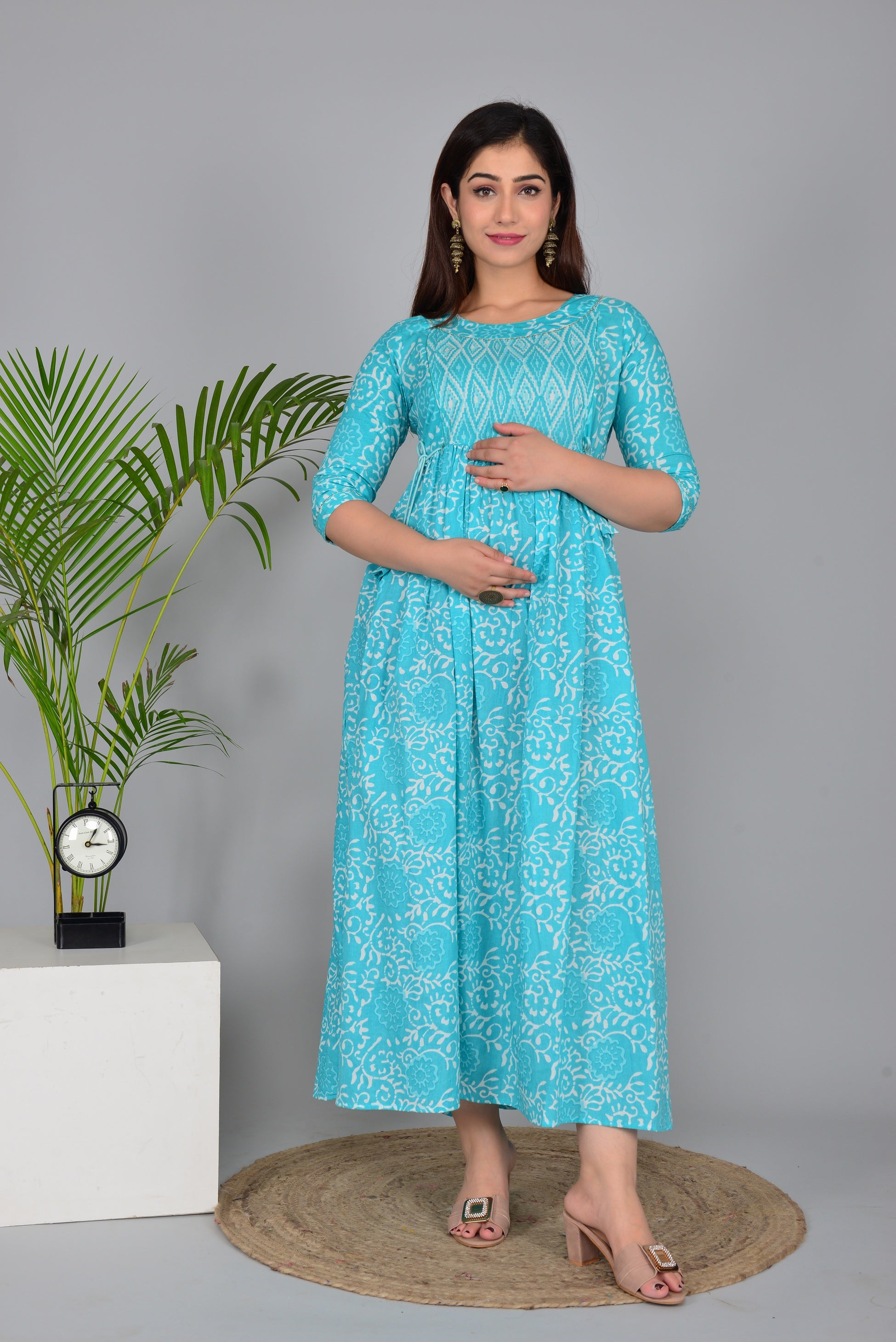 Majestic divas Cotton Turquoise Floral Printed Maternity Feeding Kurta Dress with Dual Zippers