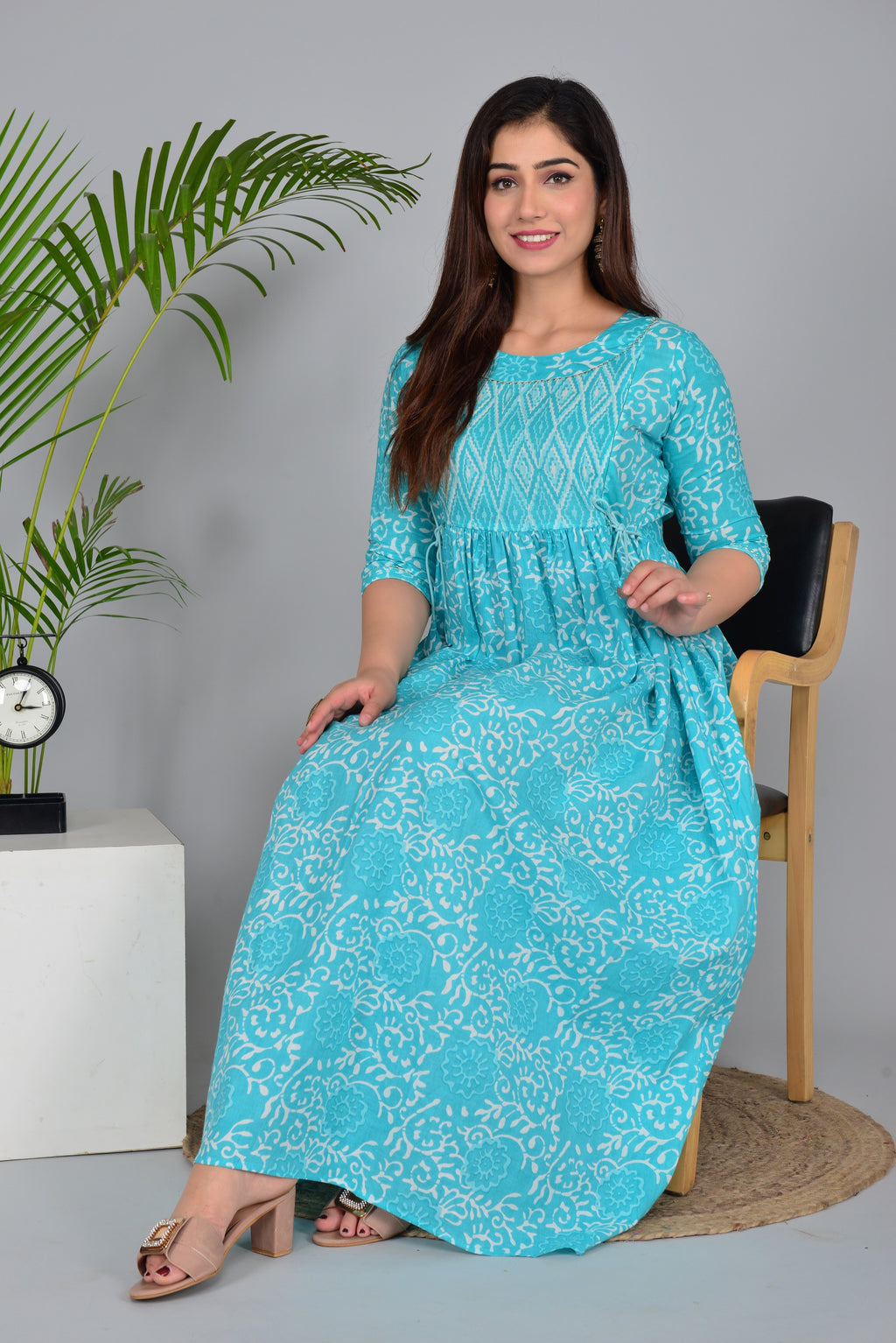 Majestic divas Cotton Turquoise Floral Printed Maternity Feeding Kurta Dress with Dual Zippers