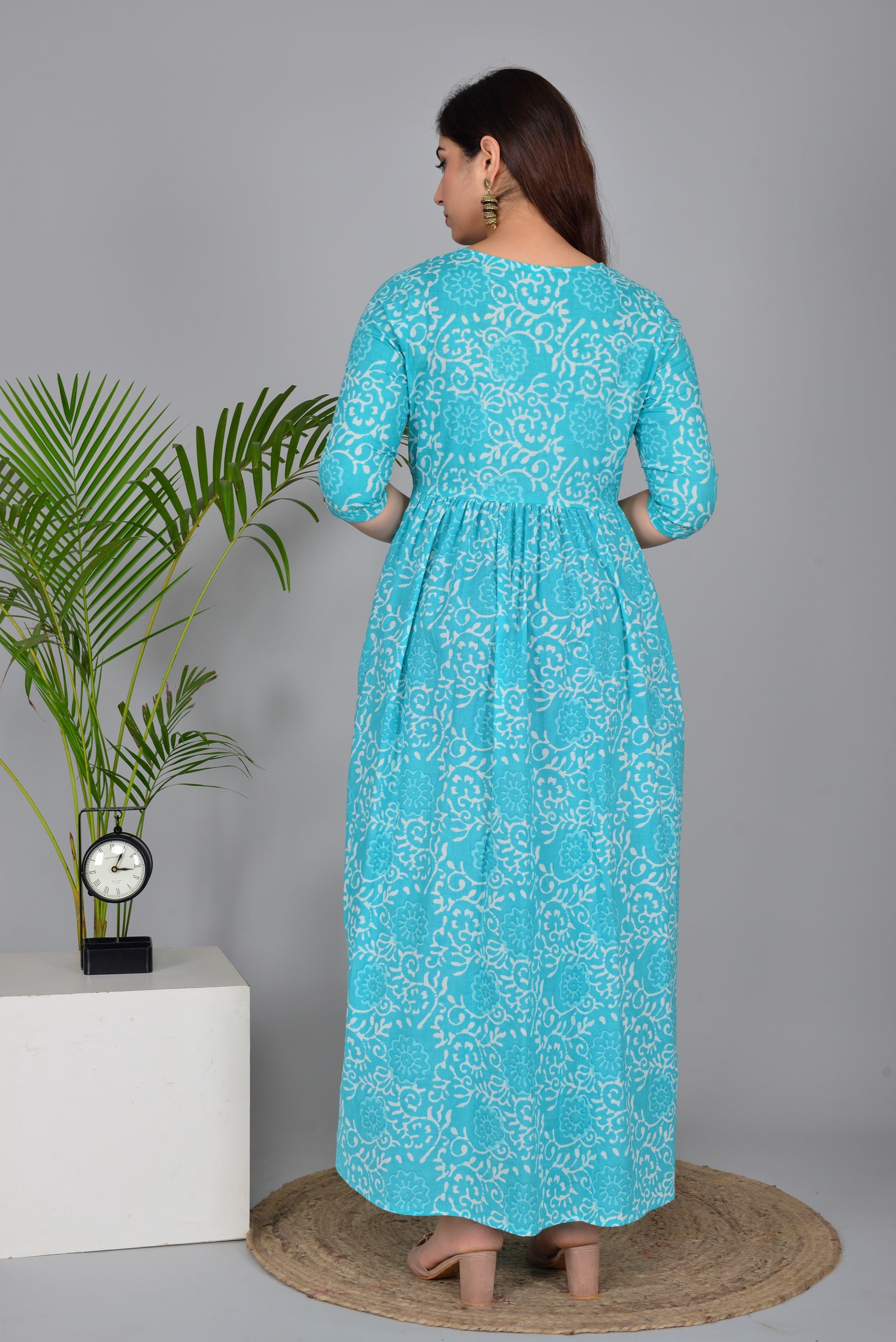 Majestic divas Cotton Turquoise Floral Printed Maternity Feeding Kurta Dress with Dual Zippers Secondary image