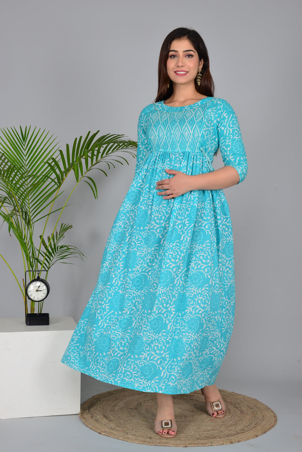 Majestic divas Cotton Turquoise Floral Printed Maternity Feeding Kurta Dress with Dual Zippers