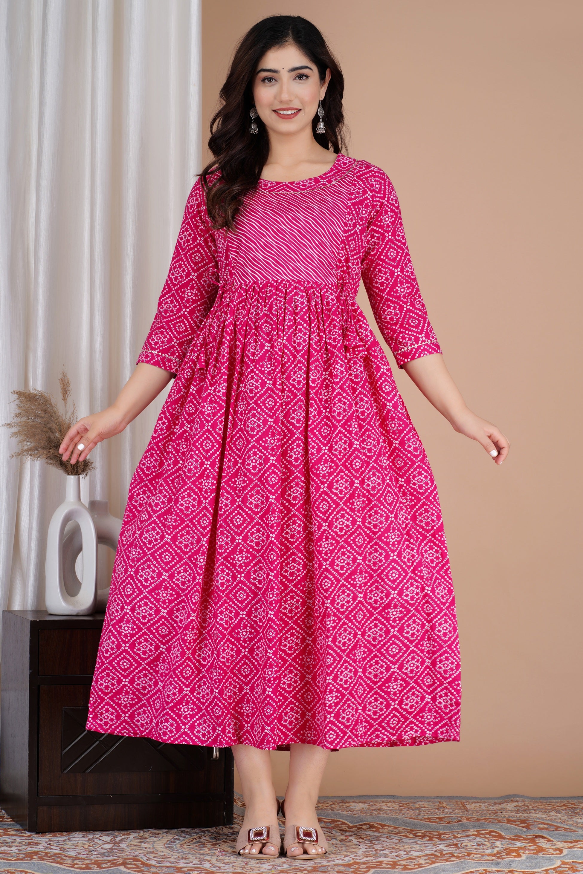 Majestic divas Cotton Pink Bandhani Printed Maternity Feeding Kurta Dress with Stripe Yoke & Dual Zippers