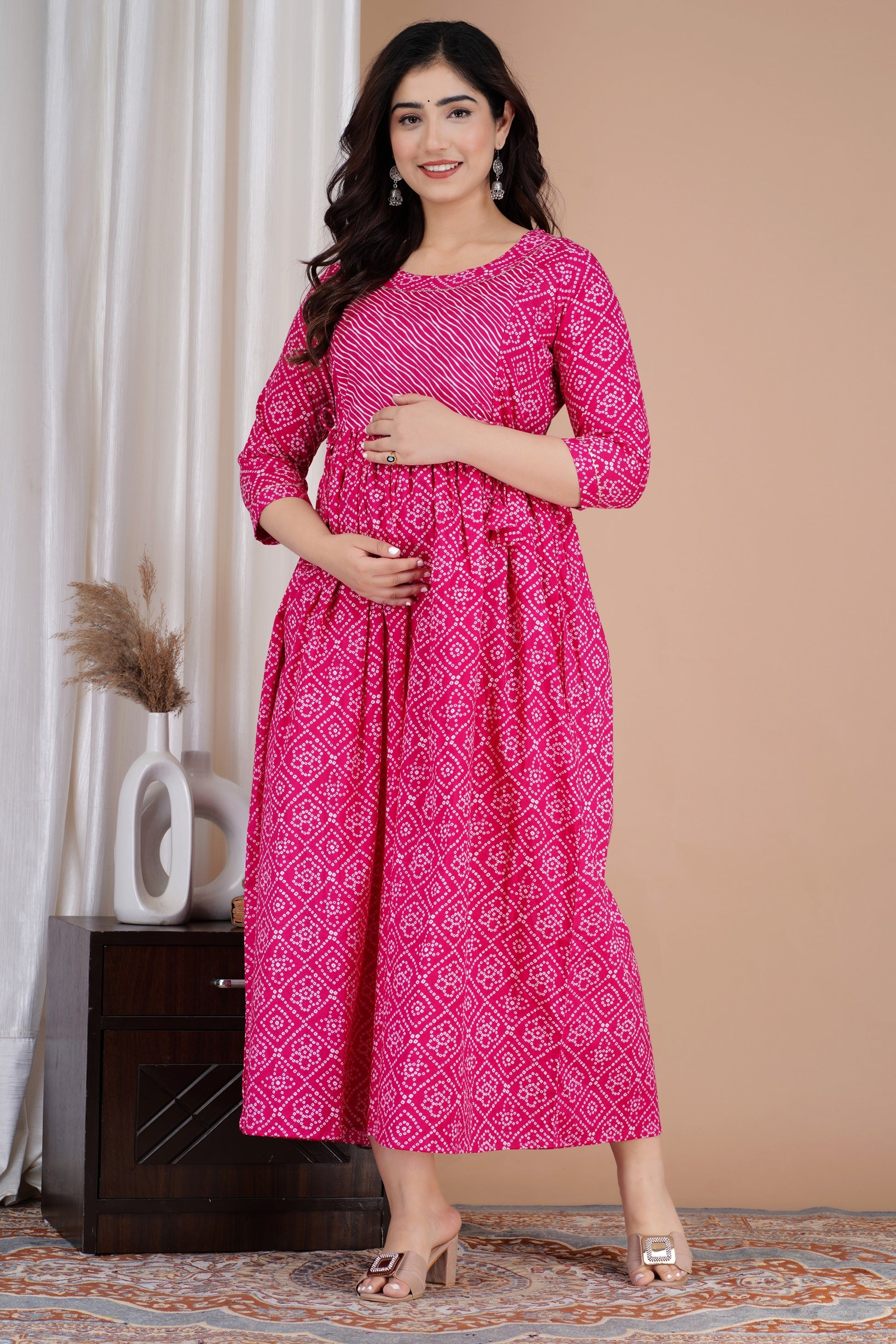 Majestic divas Cotton Pink Bandhani Printed Maternity Feeding Kurta Dress with Stripe Yoke & Dual Zippers