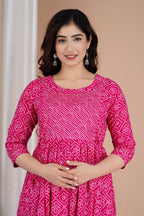 Majestic divas Cotton Pink Bandhani Printed Maternity Feeding Kurta Dress with Stripe Yoke & Dual Zippers