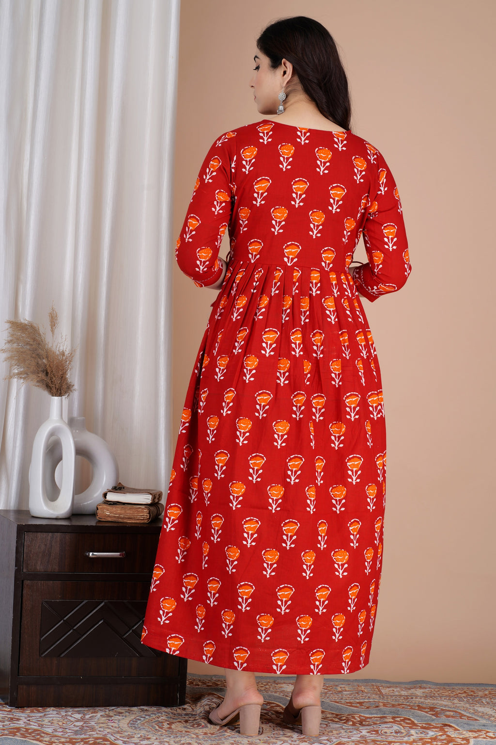 Majestic divas Cotton Red Floral Buti Printed Maternity Feeding Kurta Dress with Contrast Panel & Dual Zippers