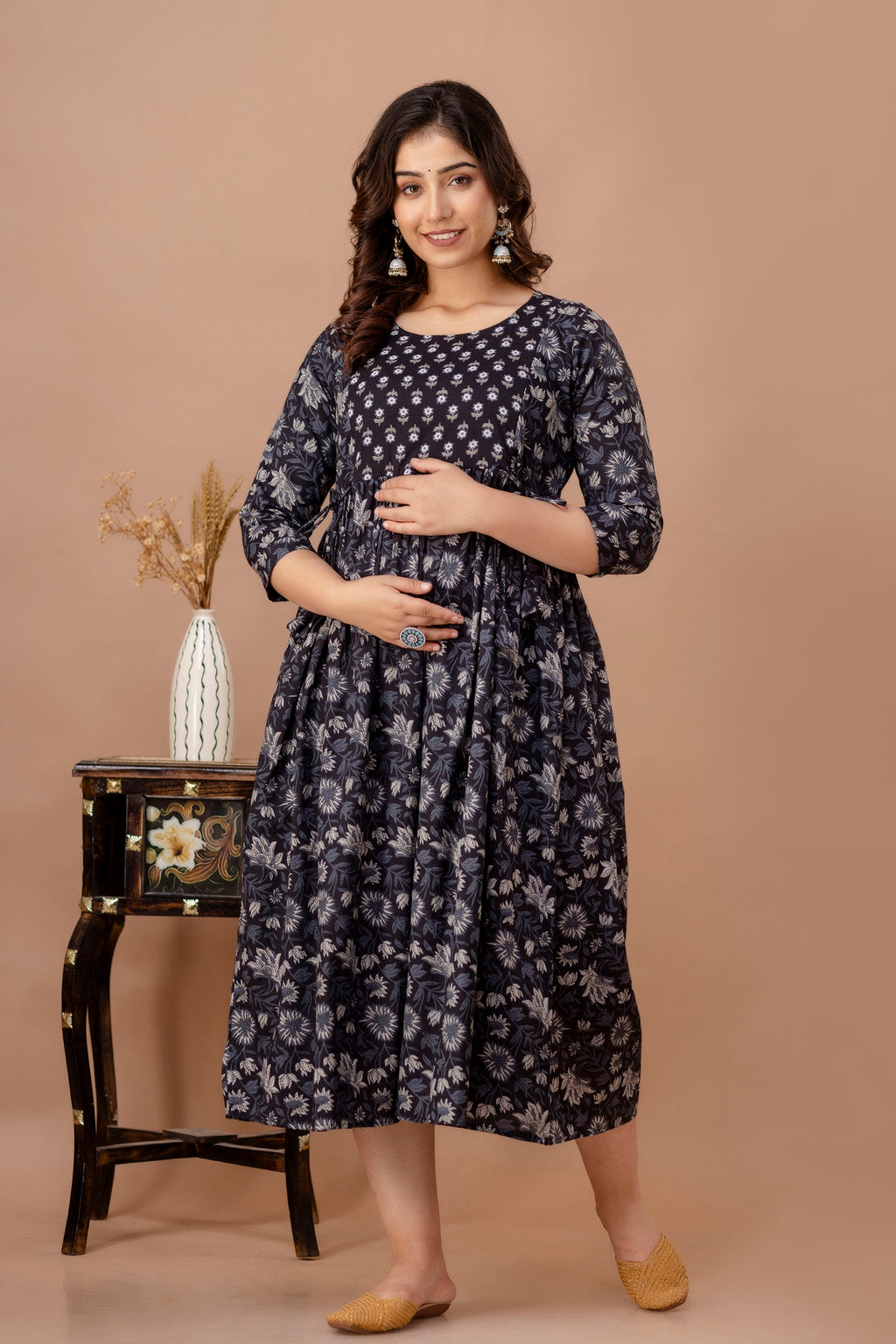 Majestic divas Cotton Black Floral Buta Printed Maternity Feeding Kurta Dress with Dual Zippers