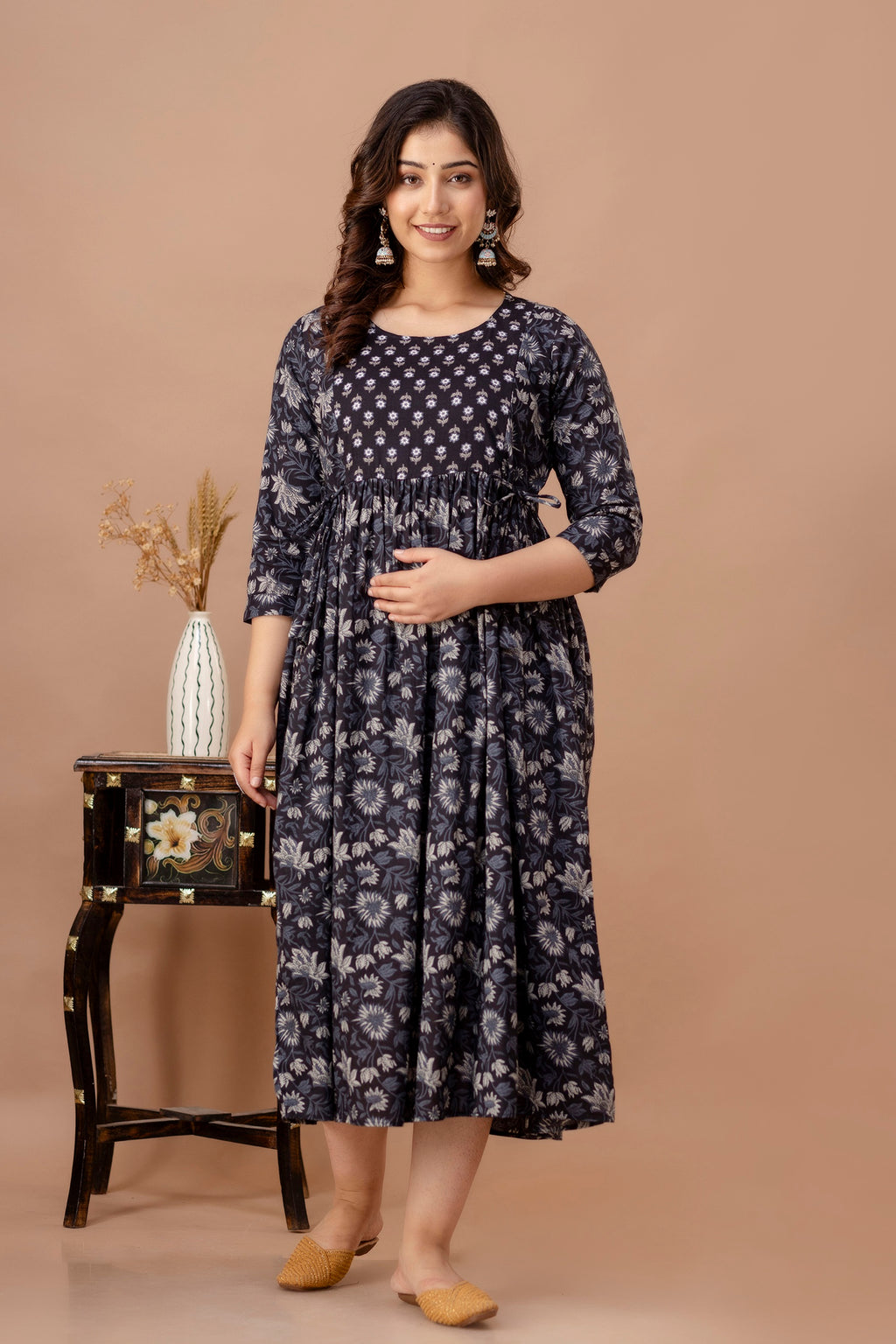 Majestic divas Cotton Black Floral Buta Printed Maternity Feeding Kurta Dress with Dual Zippers