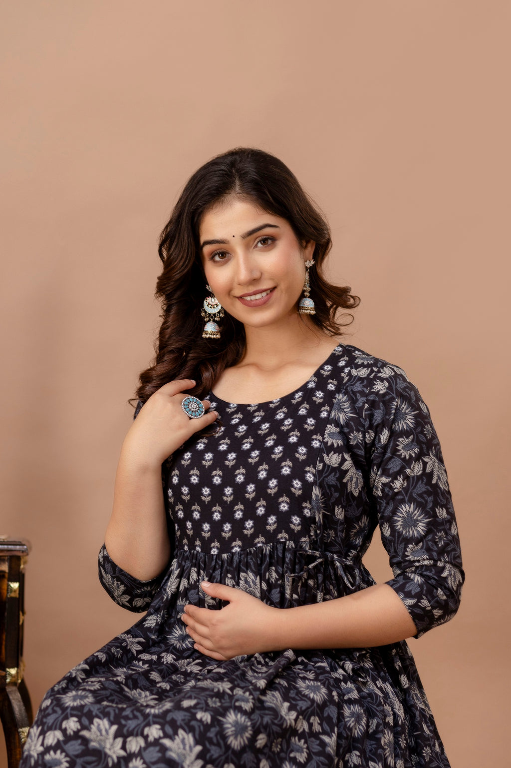 Majestic divas Cotton Black Floral Buta Printed Maternity Feeding Kurta Dress with Dual Zippers