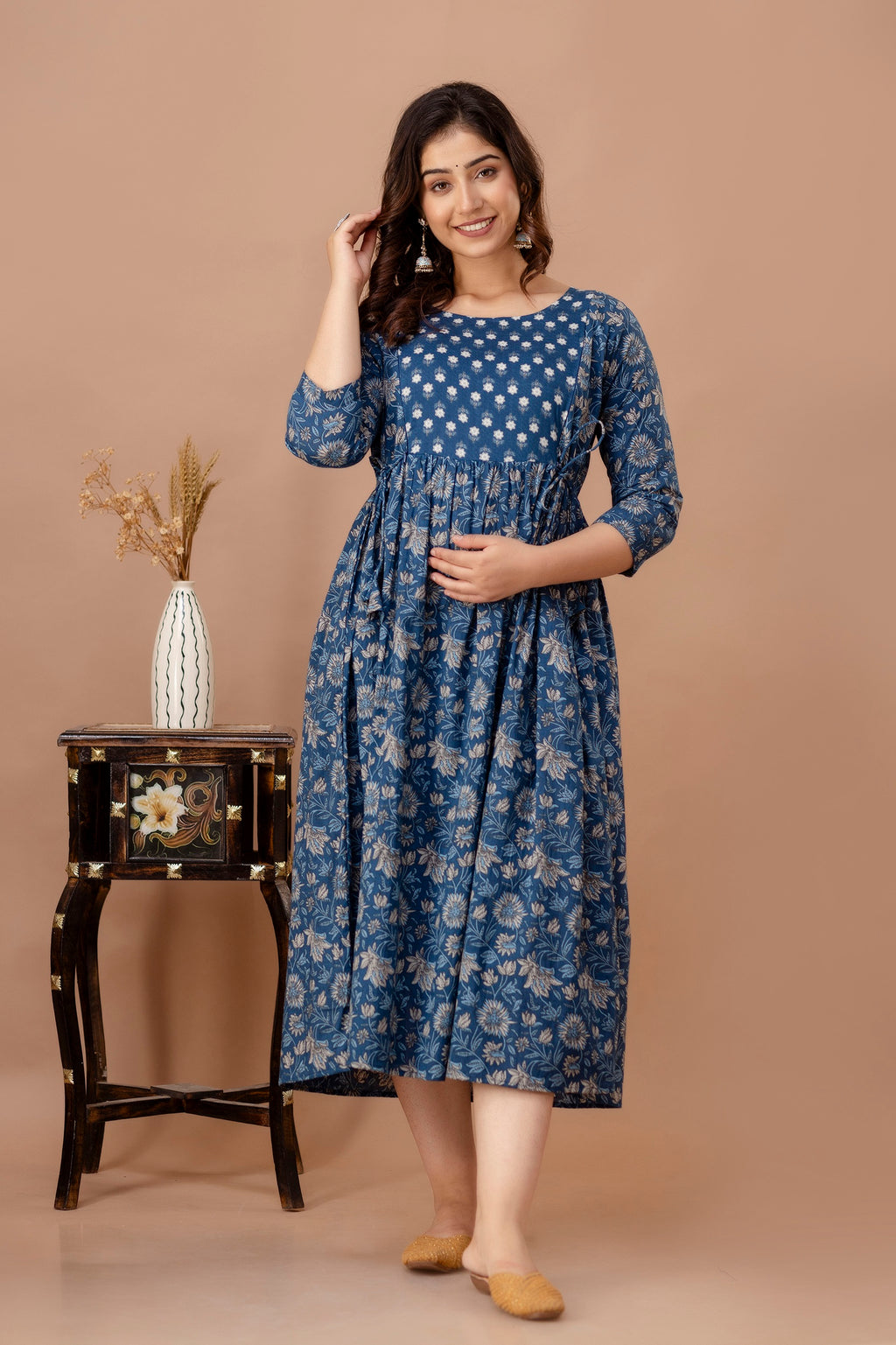 Majestic divas Cotton Blue Floral Buta Printed Maternity Feeding Kurta Dress with Dual Zippers