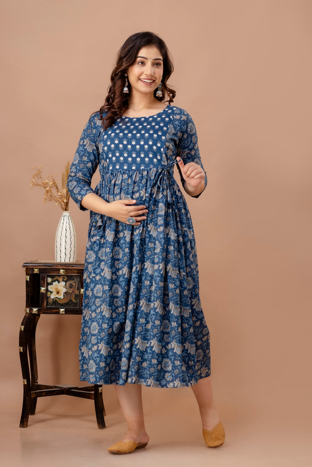 Majestic divas Cotton Blue Floral Buta Printed Maternity Feeding Kurta Dress with Dual Zippers