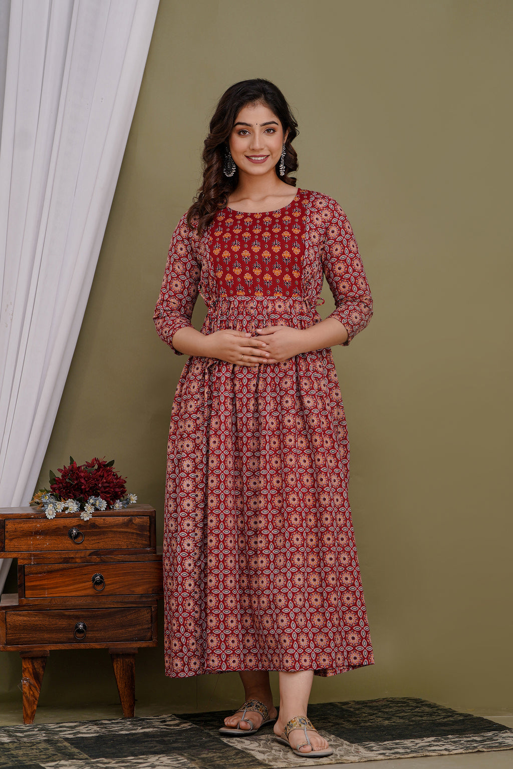 Majestic divas Cotton Rust Red Geometric Floral Printed Maternity Feeding Kurta Dress with Dual Zippers