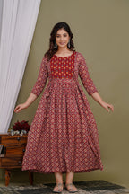 Majestic divas Cotton Rust Red Geometric Floral Printed Maternity Feeding Kurta Dress with Dual Zippers