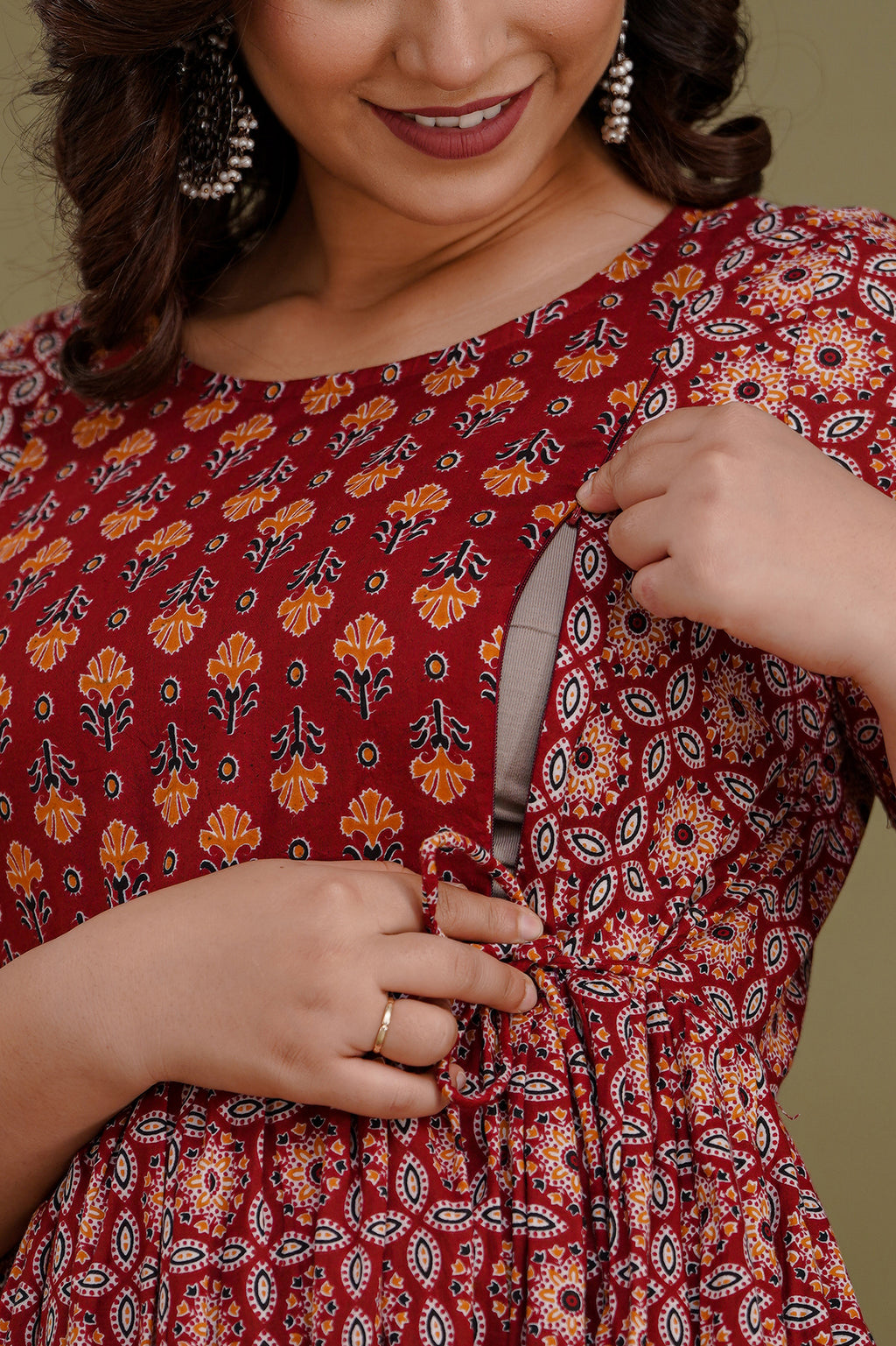 Majestic divas Cotton Rust Red Geometric Floral Printed Maternity Feeding Kurta Dress with Dual Zippers
