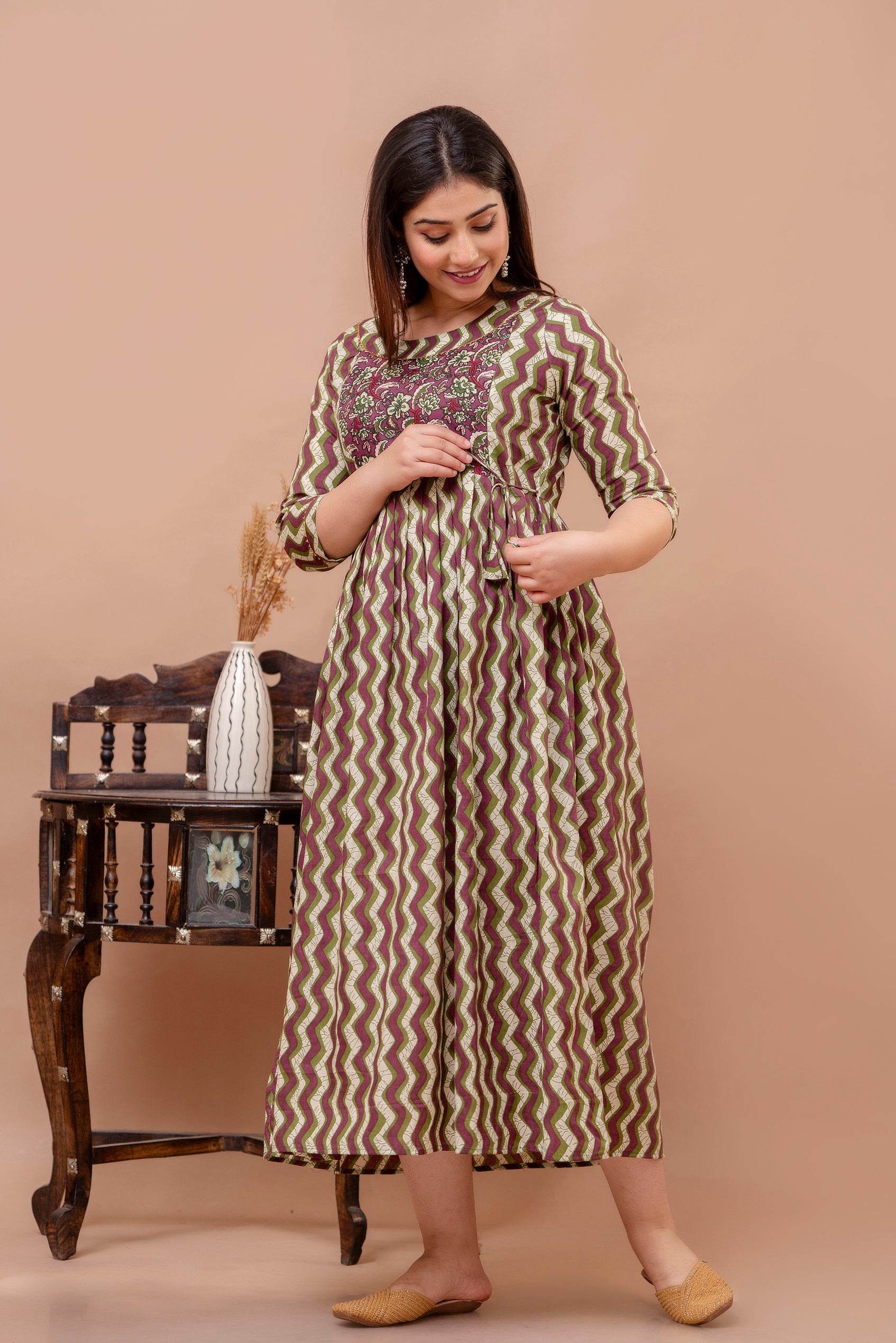 Majestic divas Cotton Olive Green & Wine Zigzag Printed Maternity Feeding Kurta Dress with Dual Side Zippers