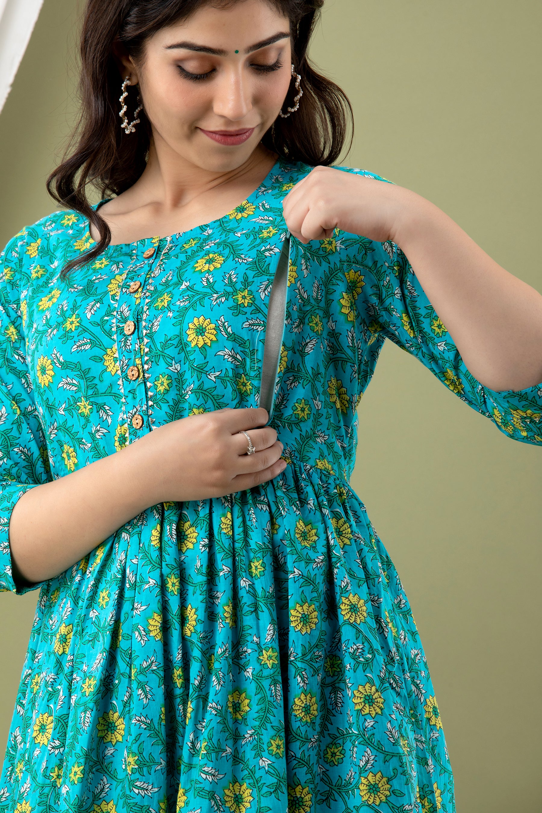 Majestic divas Cotton Teal Floral Printed Maternity Feeding Kurta Dress with Dual Zippers