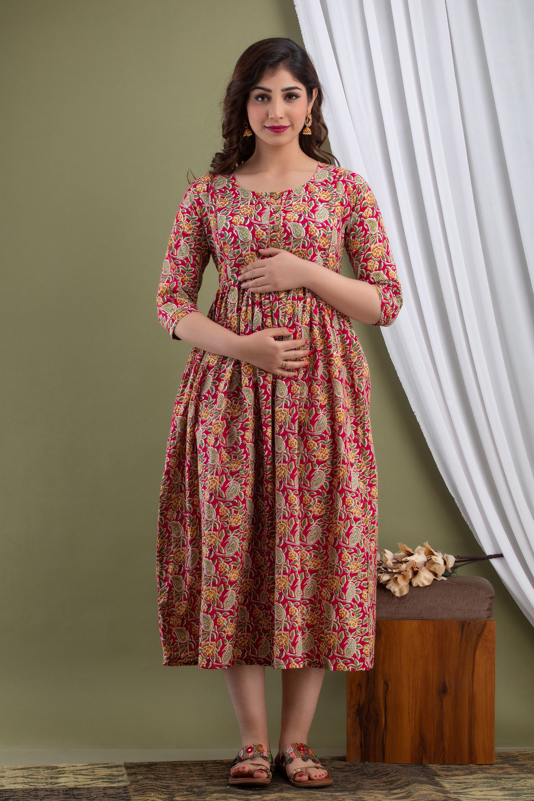 Majestic divas Cotton Rani Pink Floral & Paisley Printed Maternity Feeding Kurta Dress with Dual Side Zippers