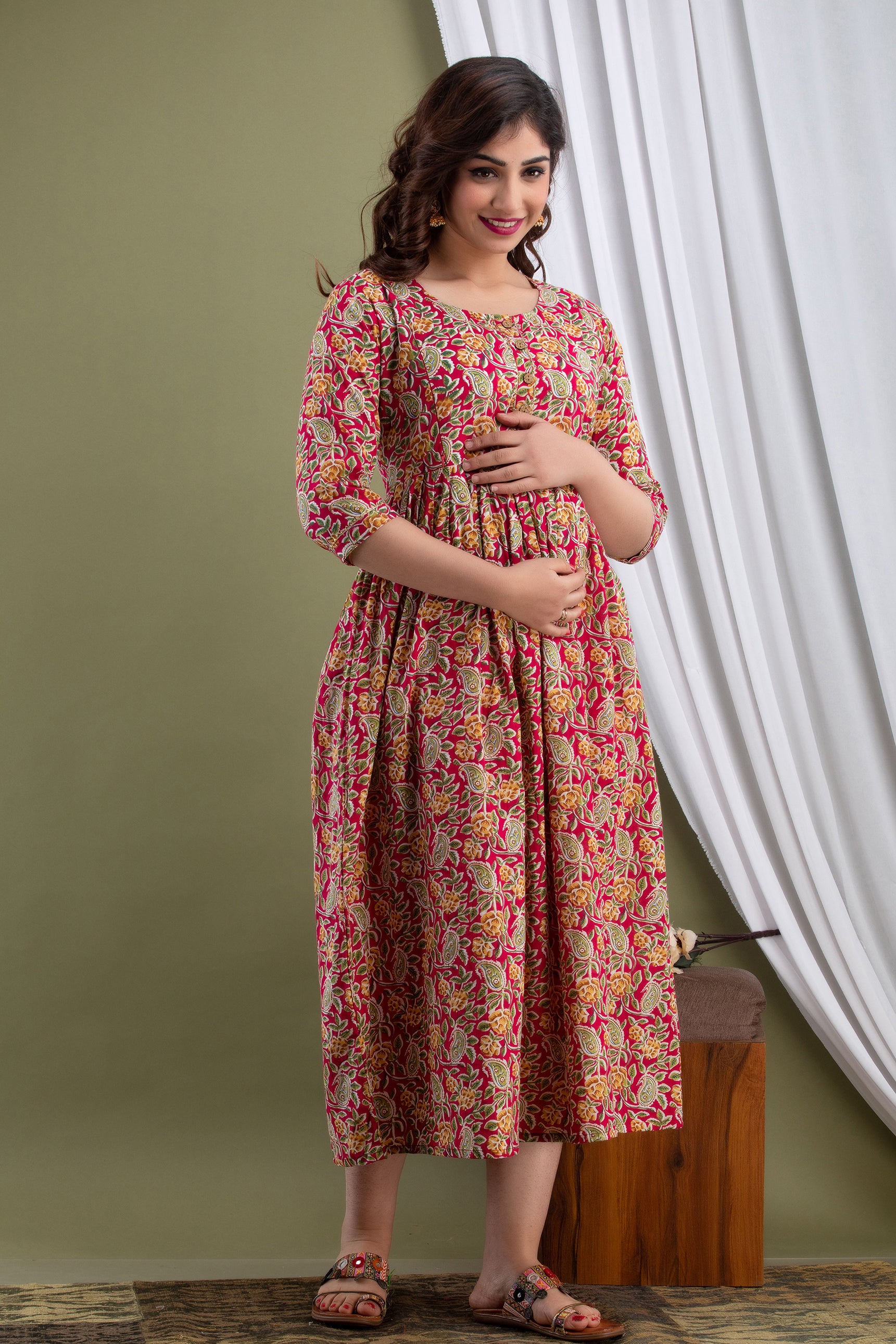 Majestic divas Cotton Rani Pink Floral & Paisley Printed Maternity Feeding Kurta Dress with Dual Side Zippers