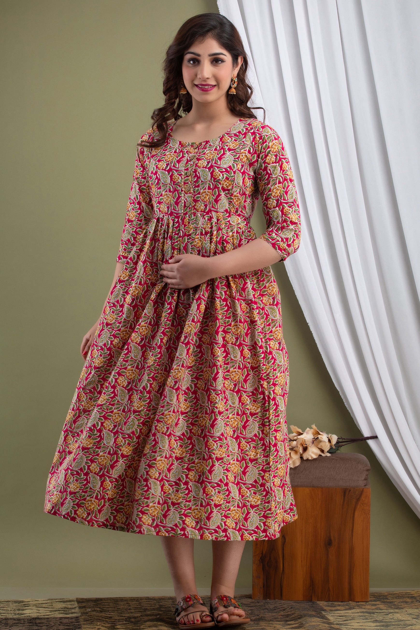 Majestic divas Cotton Rani Pink Floral & Paisley Printed Maternity Feeding Kurta Dress with Dual Side Zippers