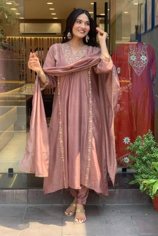 Dusty Mauve Premium Mul Chanderi Anarkali Dupatta Set with Full Embroidery Work Main image