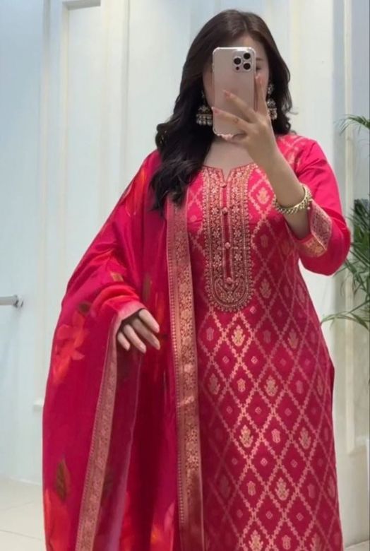 Wine Magenta Banarasi Silk Dupatta Set with Zari Work, Kurti & Pant