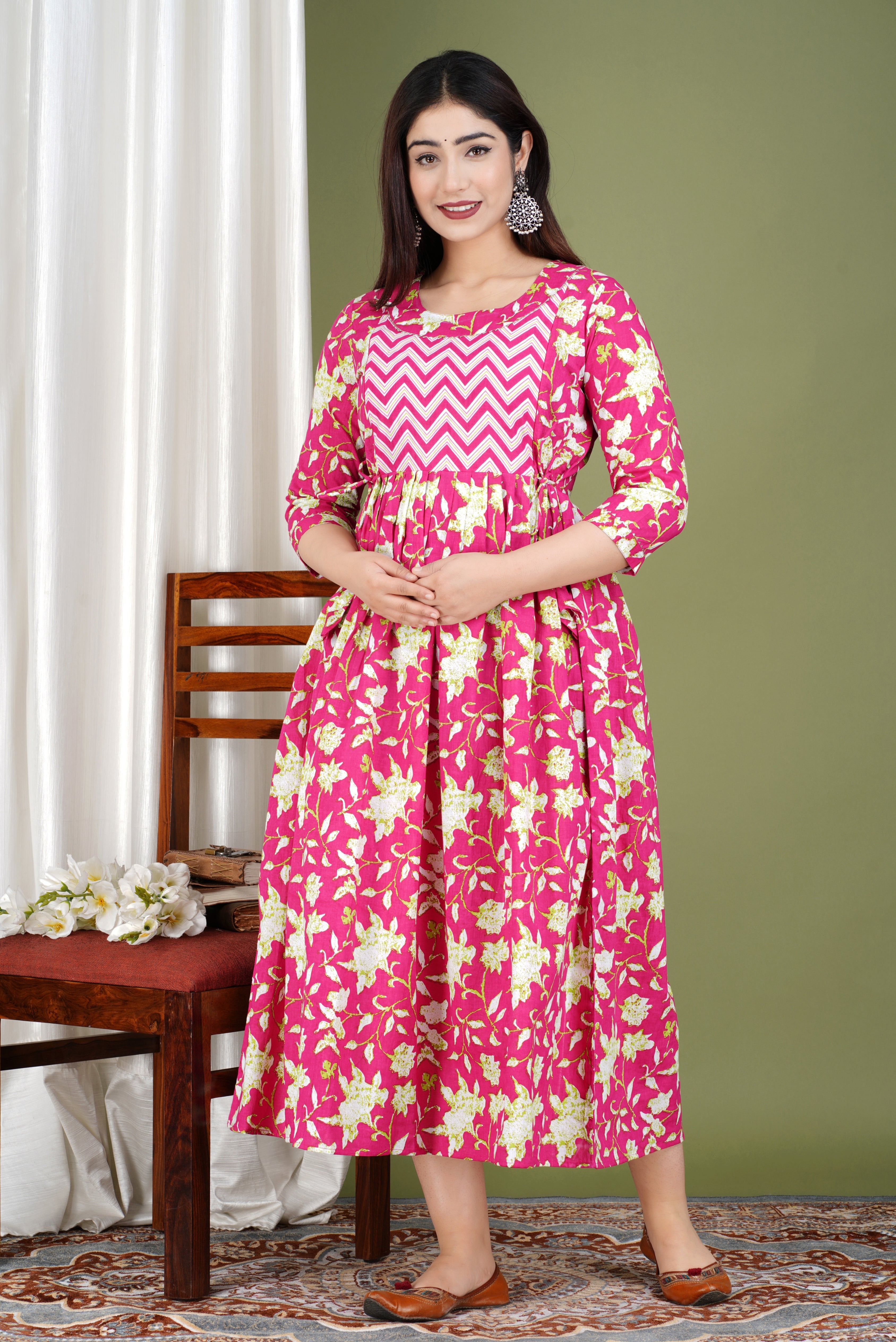 Majestic divas Cotton Pink Floral & Chevron Printed Maternity Feeding Kurta Dress with Dual Zippers Main image