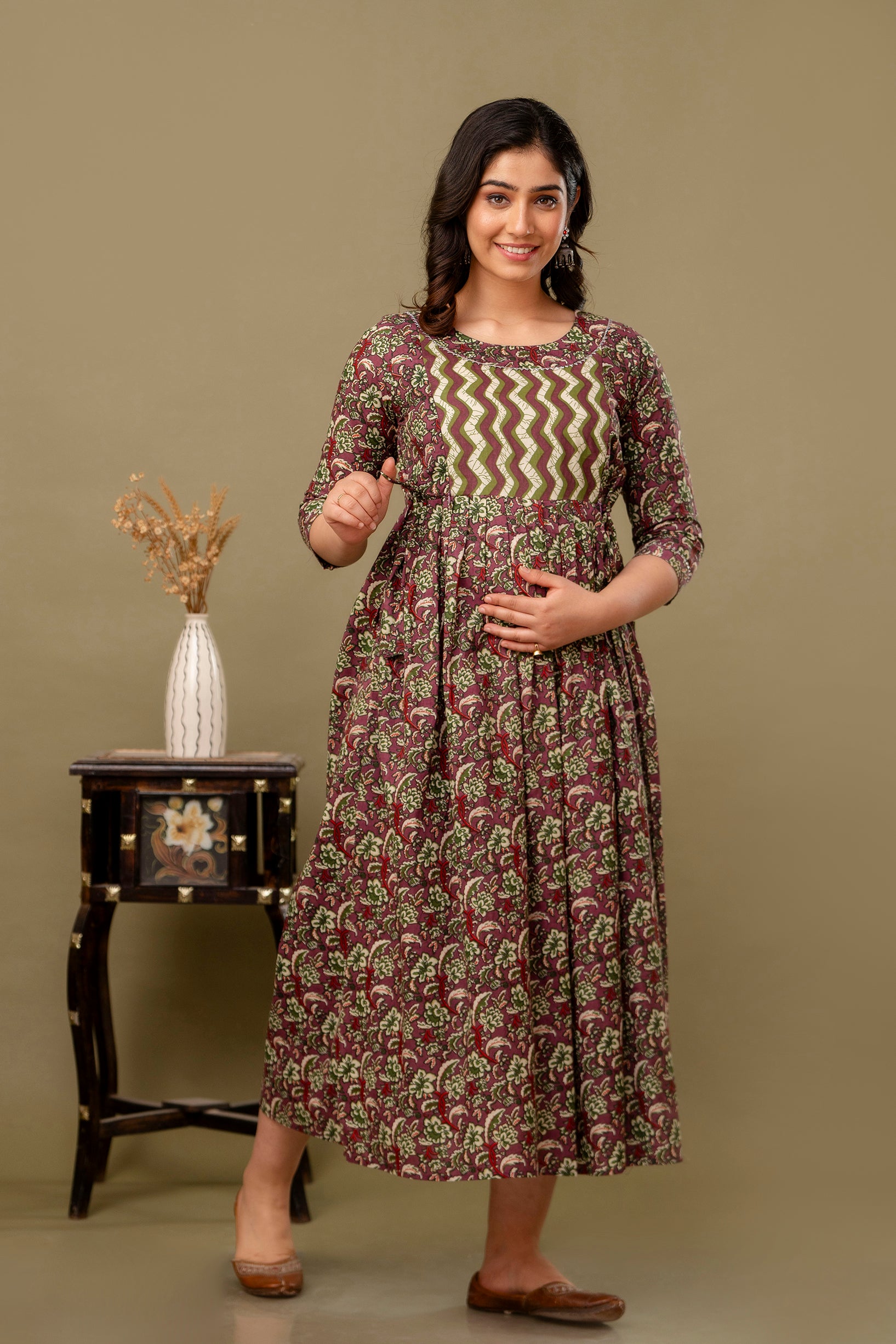 Majestic divas Cotton Wine Maroon Floral Maternity Feeding Kurta Dress with Dual Side Zippers