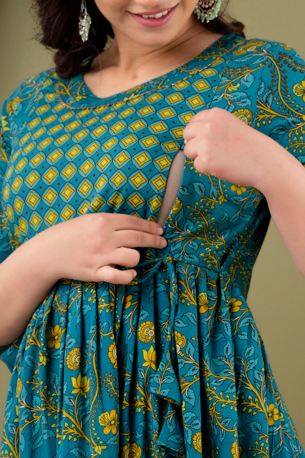 Majestic divas Cotton Teal Blue Floral Vine Printed Maternity Feeding Kurta Dress with Dual Zippers
