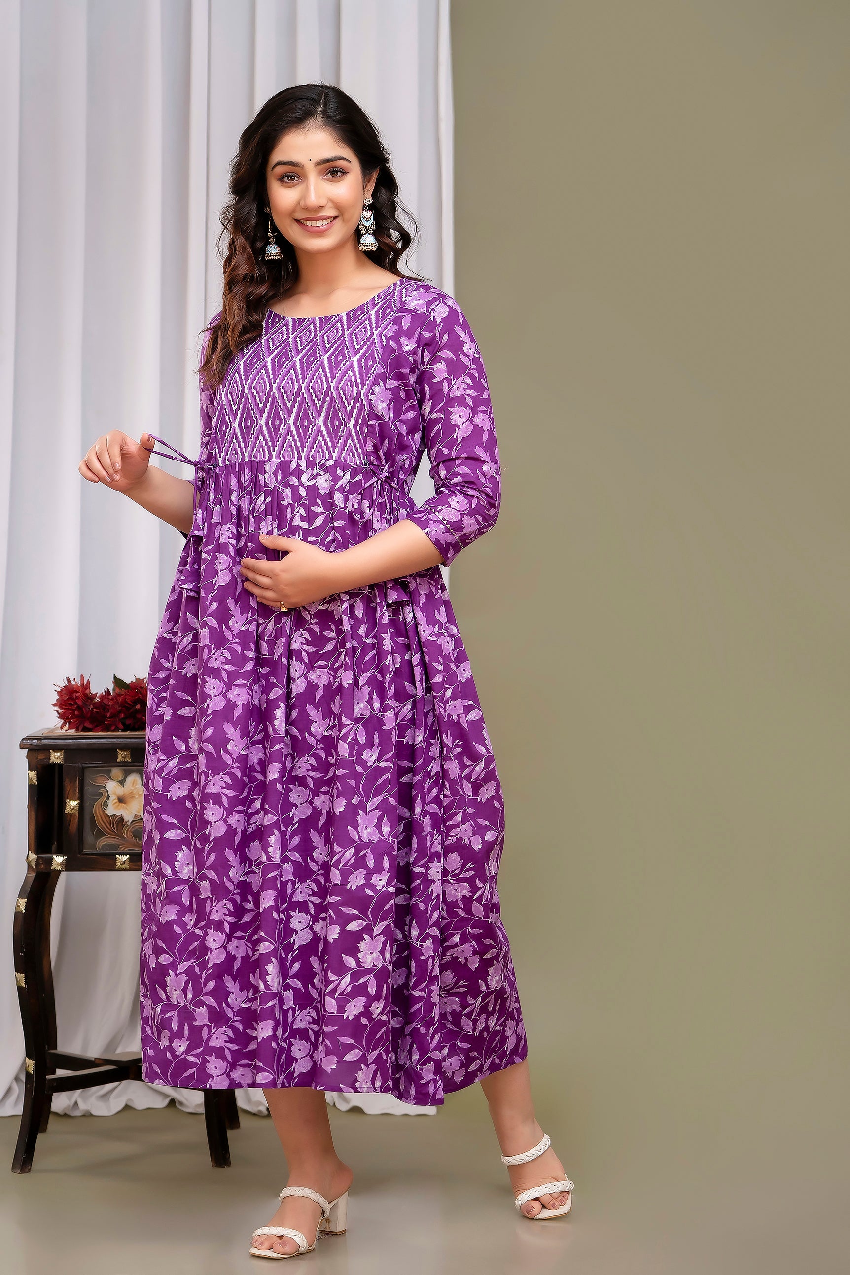 Majestic divas Cotton Purple Floral Printed Maternity Feeding Kurta Dress with Dual Zippers