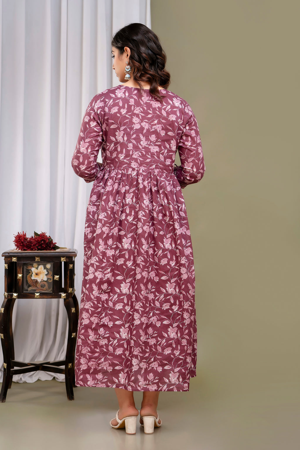 Majestic divas Cotton Dusty Mauve Floral Printed Maternity Feeding Kurta Dress with Dual Zippers