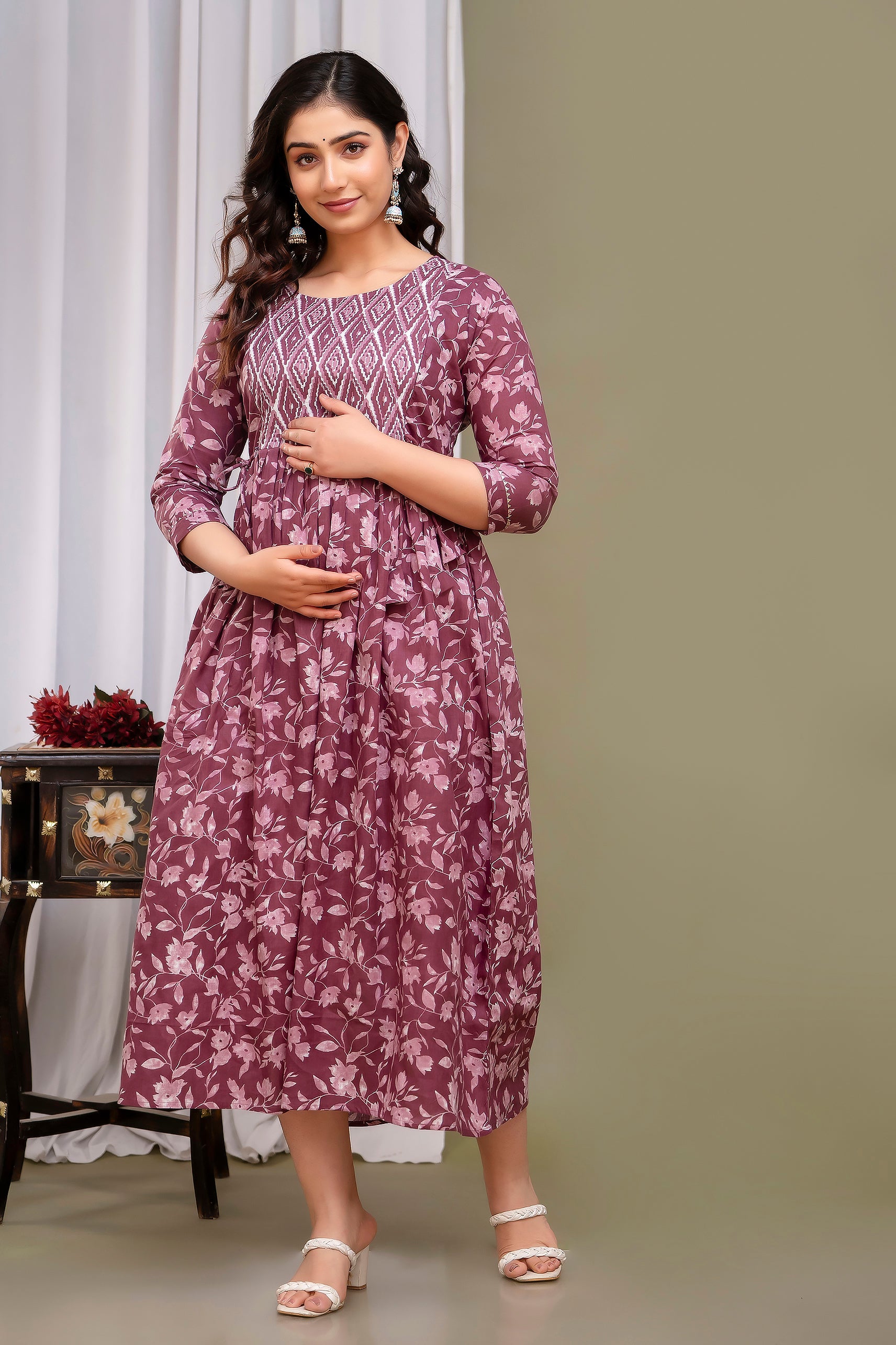 Majestic divas Cotton Dusty Mauve Floral Printed Maternity Feeding Kurta Dress with Dual Zippers