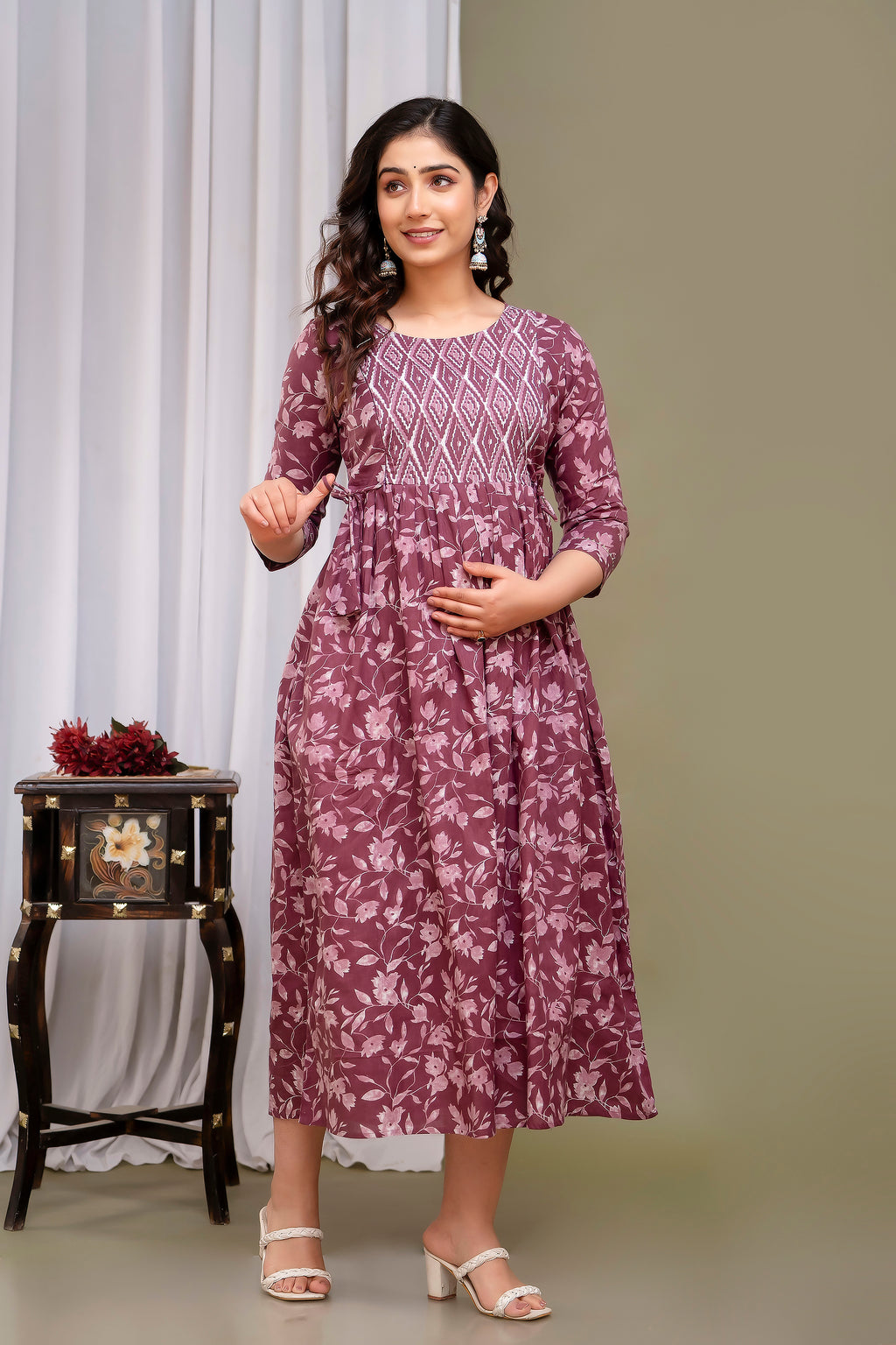 Majestic divas Cotton Dusty Mauve Floral Printed Maternity Feeding Kurta Dress with Dual Zippers