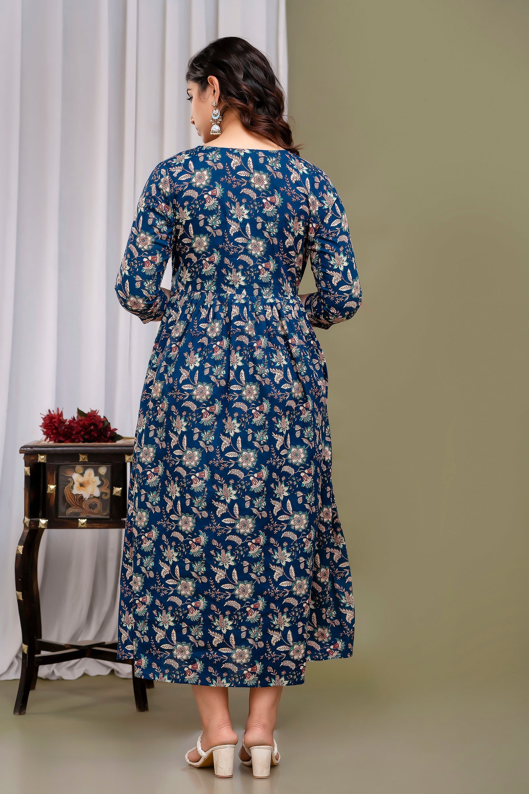 Majestic divas Cotton Navy Blue Floral Printed Maternity Feeding Kurta Dress with Dual Zippers Secondary image