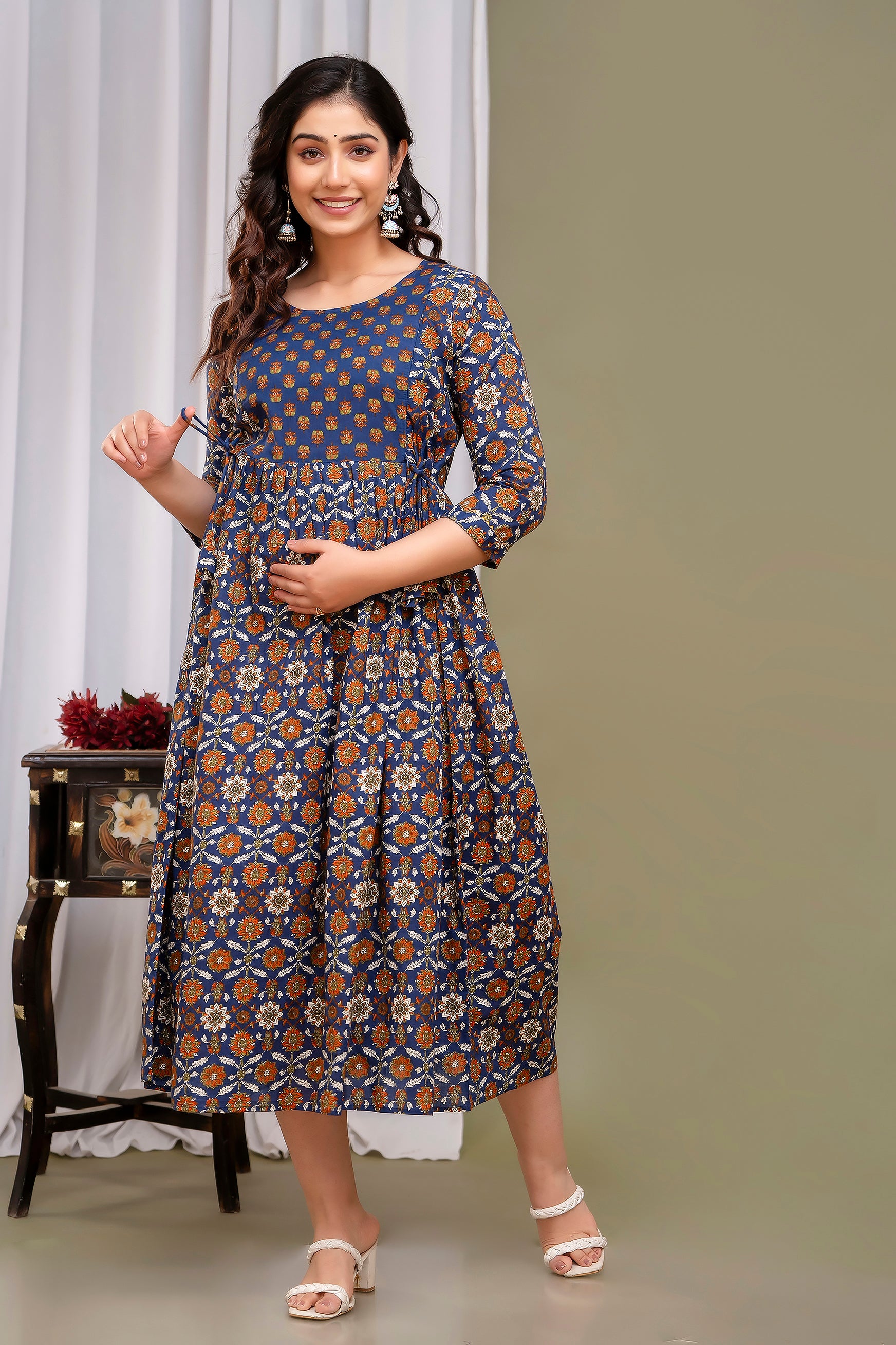 Majestic divas Cotton Indigo Blue Floral Printed Maternity Feeding Kurta Dress with Dual Zippers