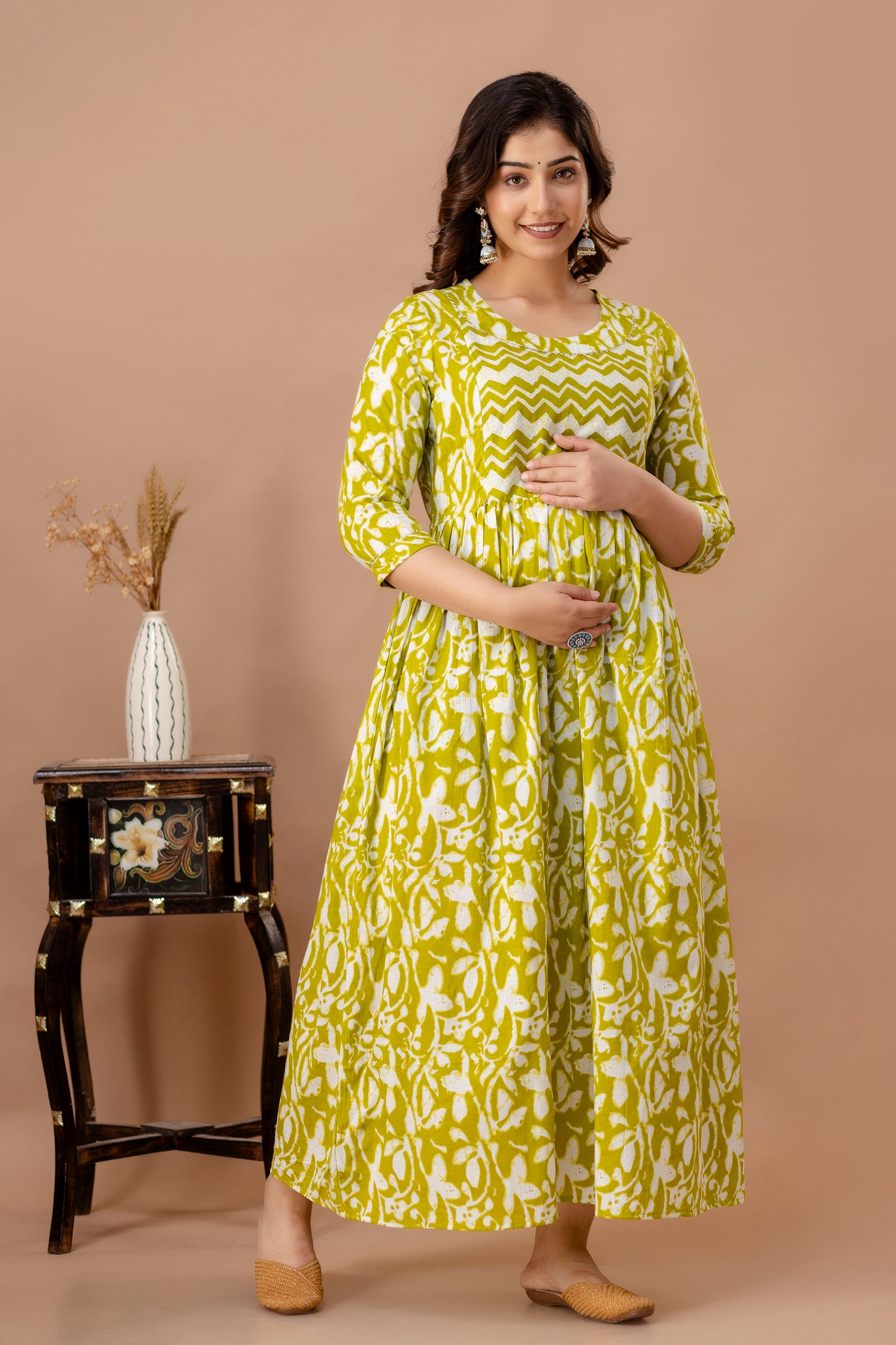 Majestic divas Cotton Lime Green Abstract Floral Printed Maternity Feeding Kurta Dress with Dual Zippers Secondary image