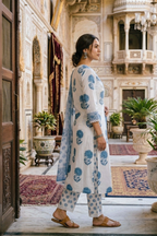 Majestic Diva's White & Blue Floral Printed Dupatta Set