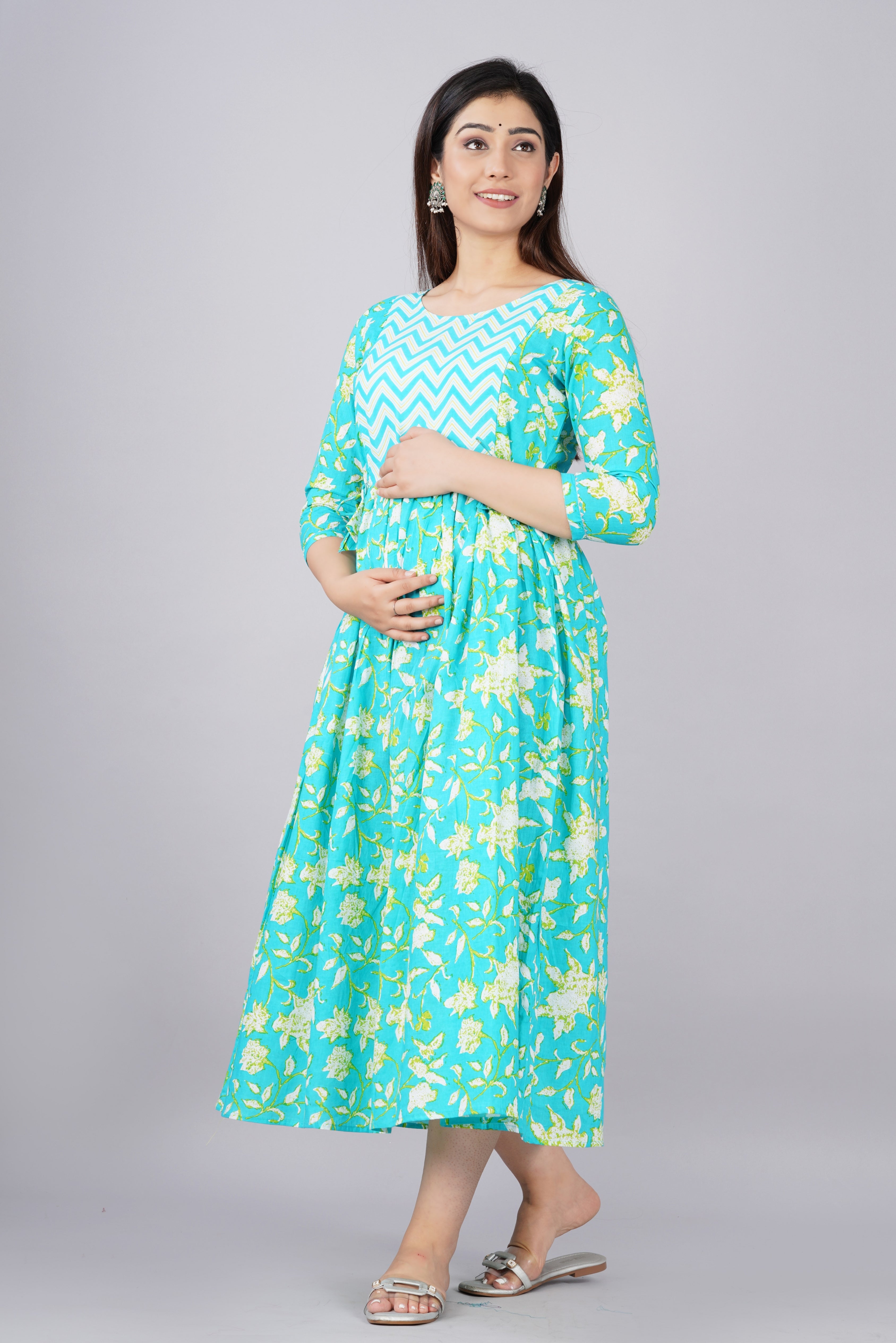 Majestic divas Cotton Aqua Blue White Floral Printed Maternity Feeding Kurta Dress with Dual Zippers Secondary image