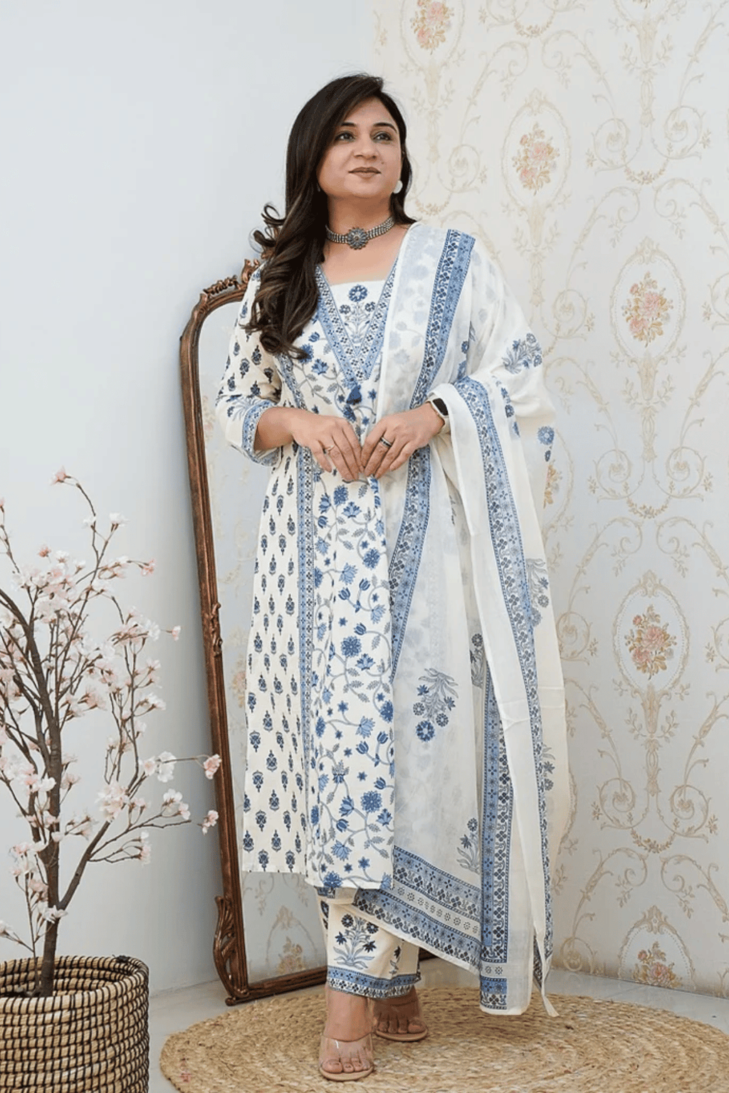 Majestic Diva's White & Blue Printed Dupatta Set