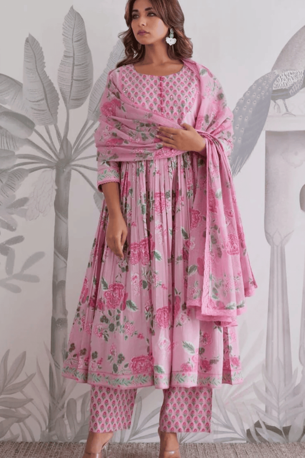 Majestic Diva's Pink Floral Printed Dupatta Set