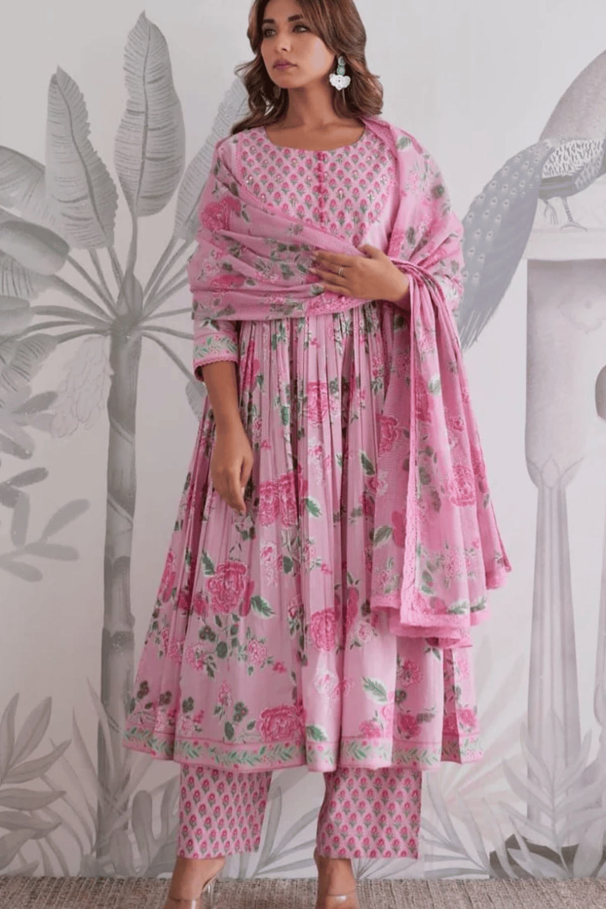 Majestic Diva's Pink Floral Printed Dupatta Set